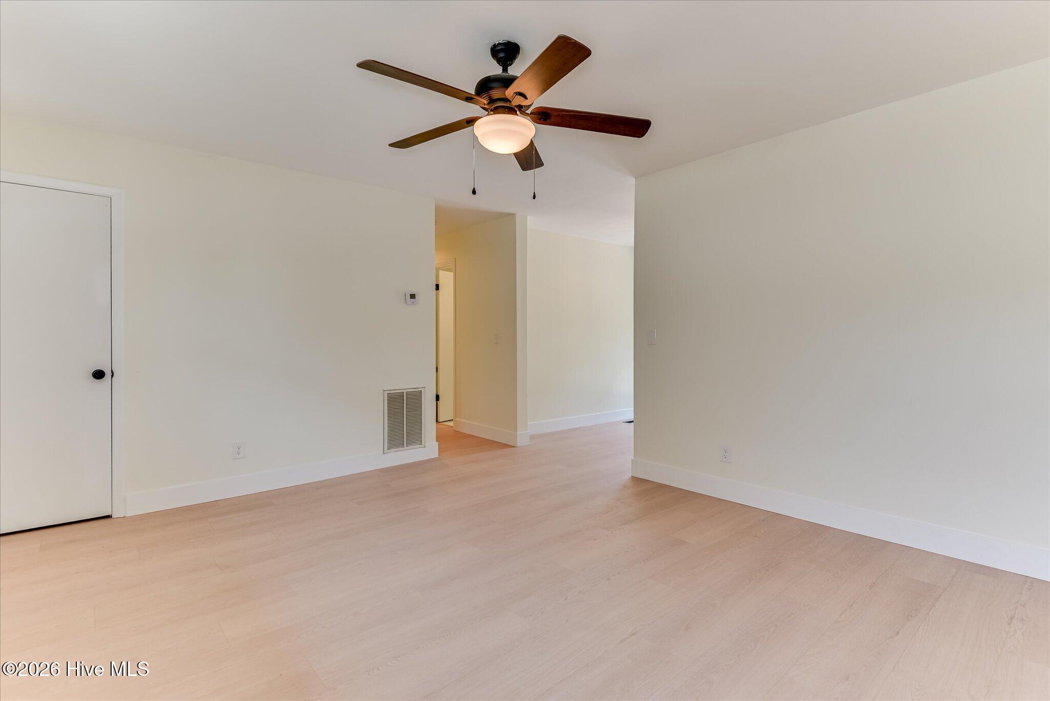 819 Hillside Drive Property Photo 10