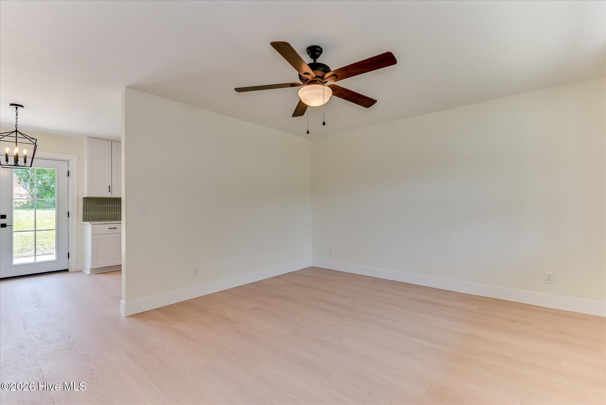 819 Hillside Drive Property Photo 11