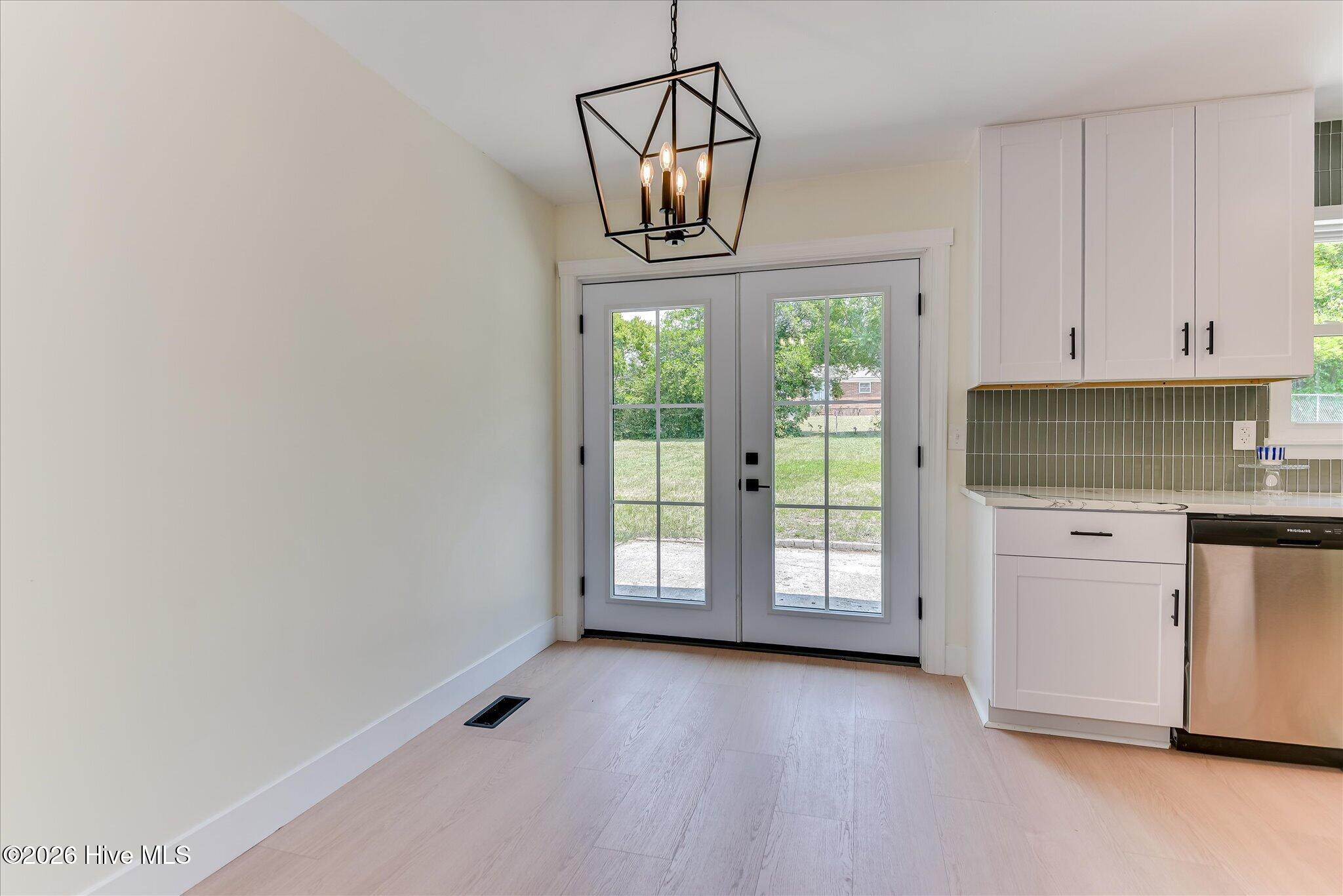 819 Hillside Drive Property Photo 12