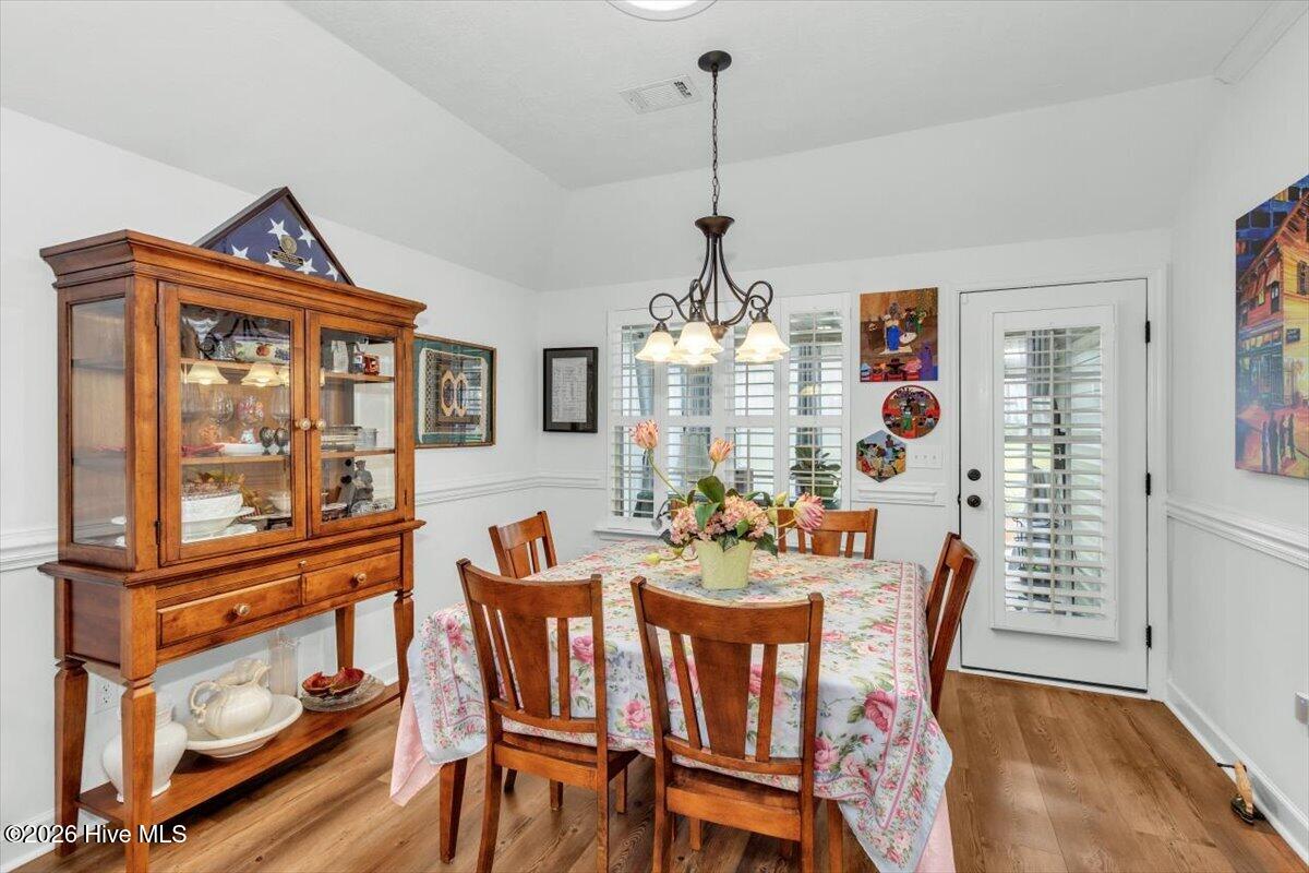 1223 Belgrove Drive Property Photo 15