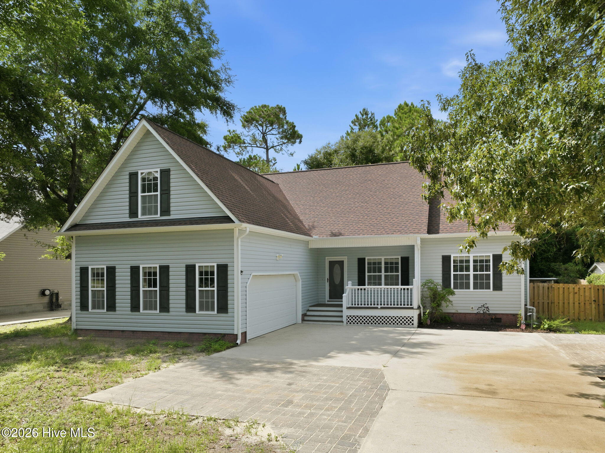 127 Bayshore Drive Property Photo 1