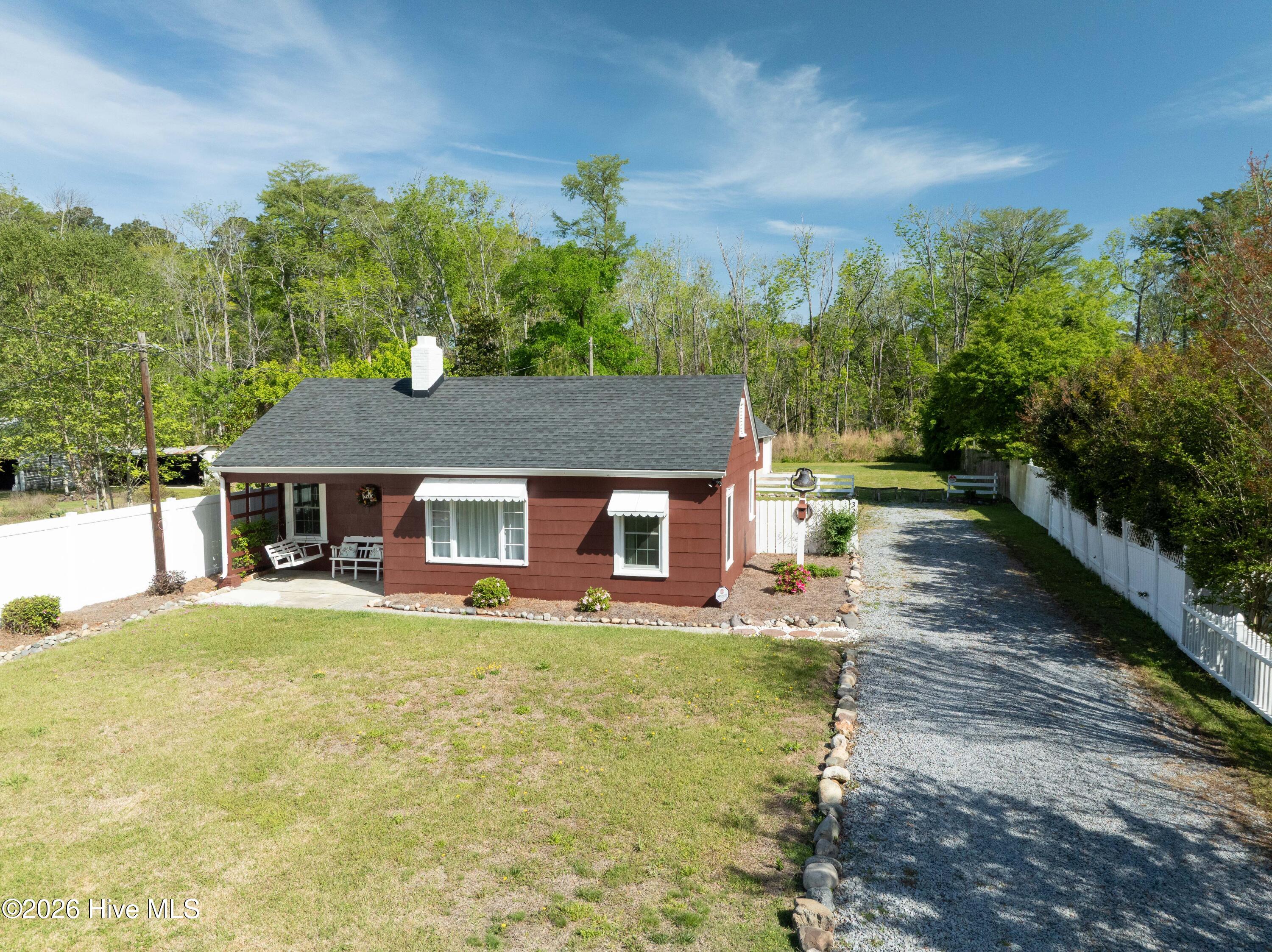 322 River Road Property Photo 3