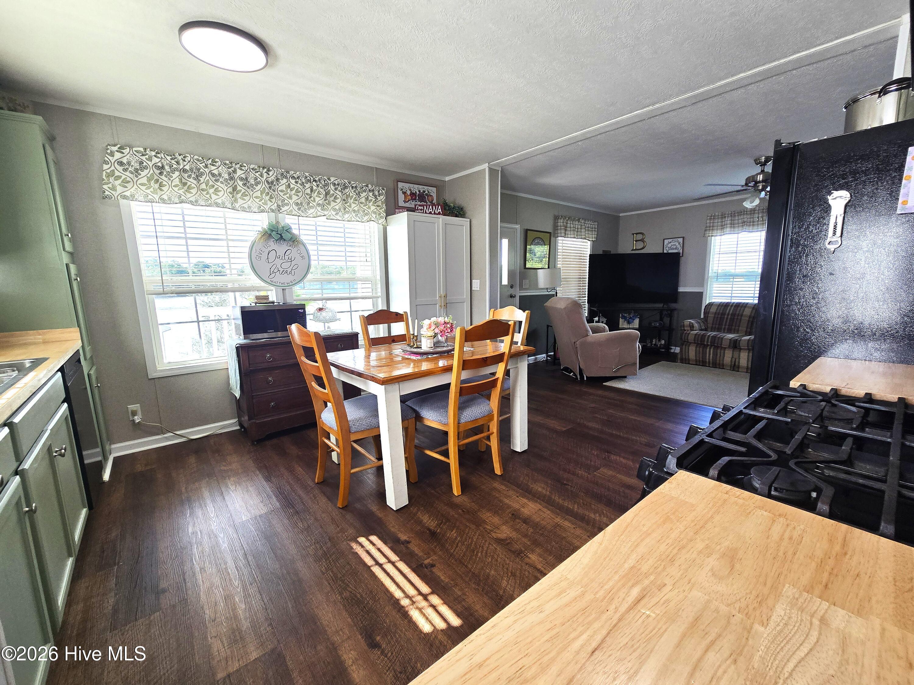 55 Memory Lane Ne Property Photo 6