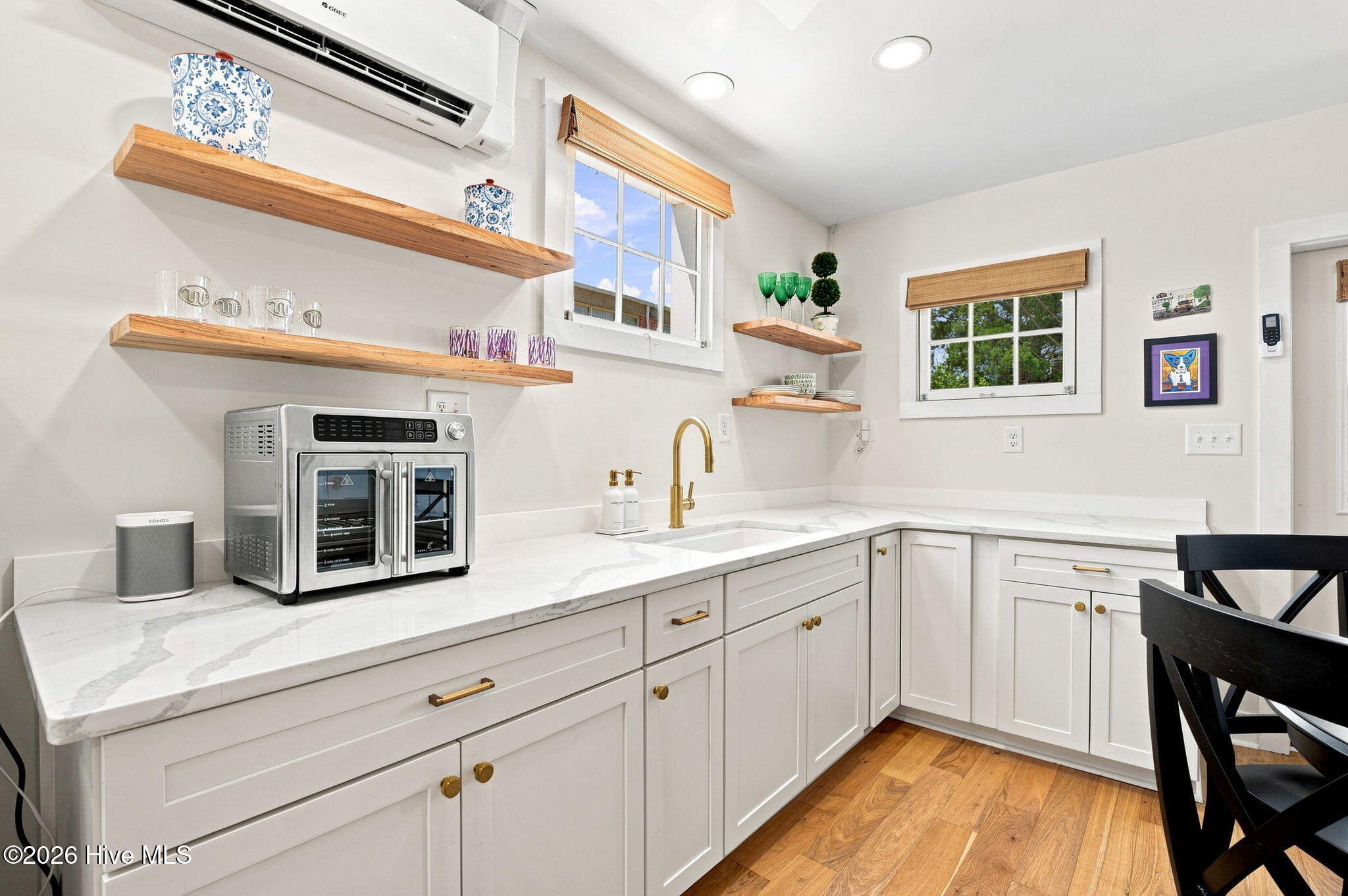 512 Middle Street Property Photo 55