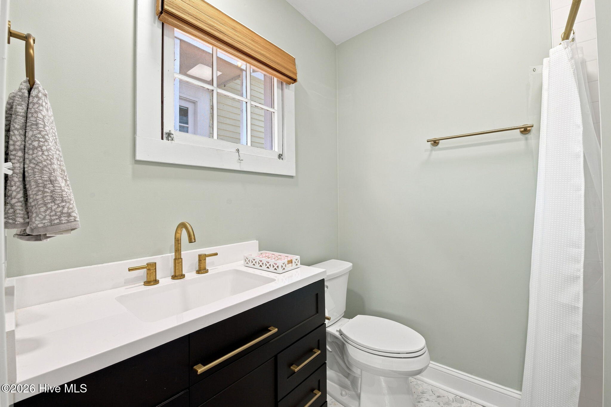 512 Middle Street Property Photo 58