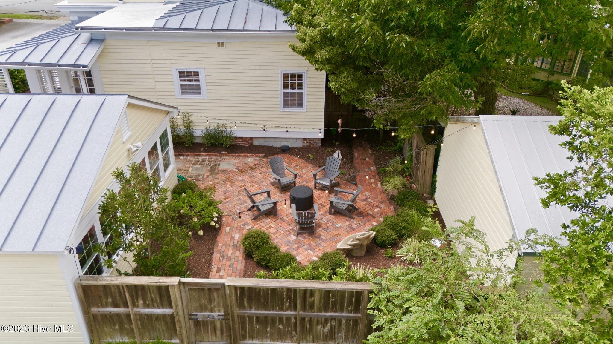 512 Middle Street Property Photo 66