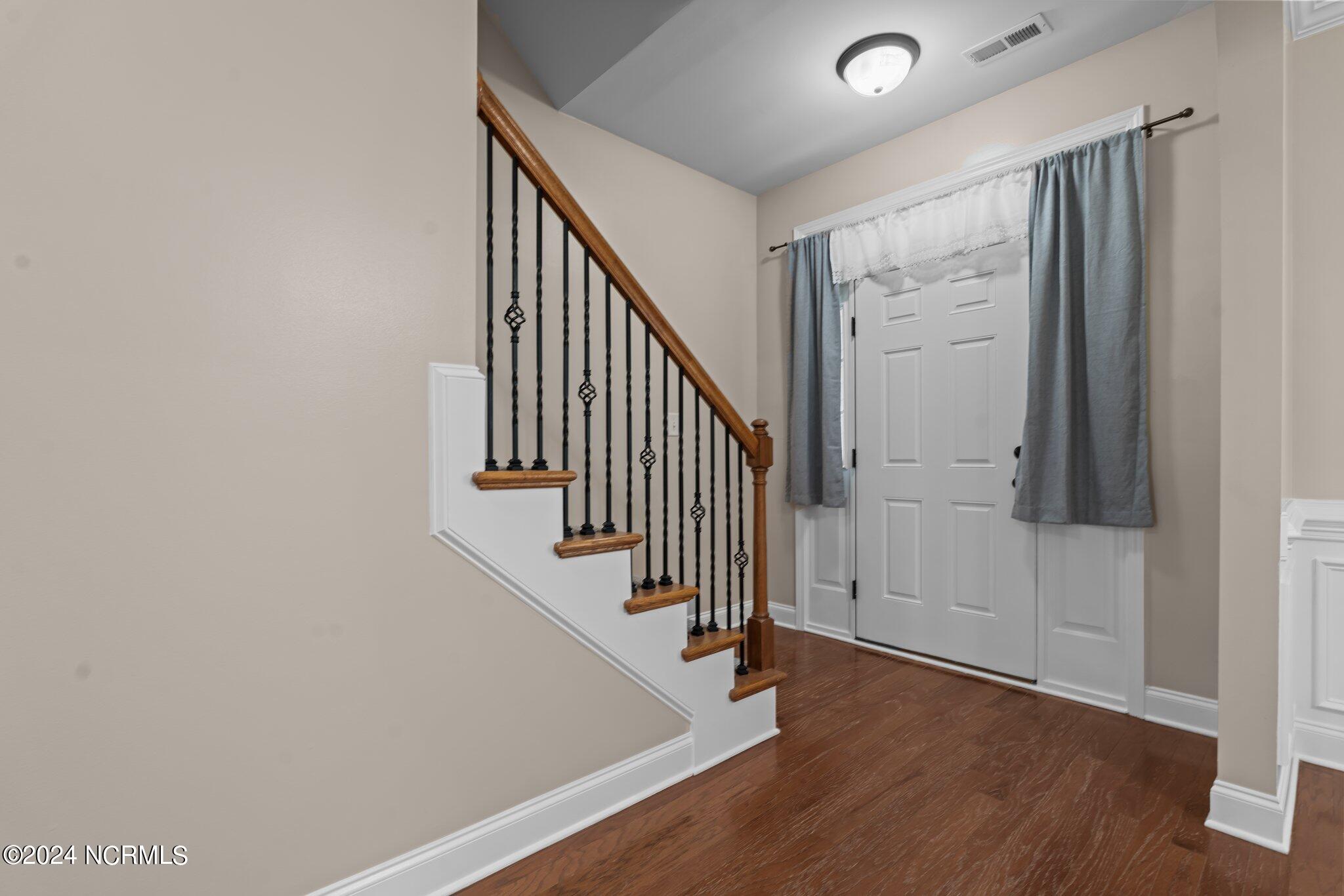 133 Lockwood Drive Property Photo 6