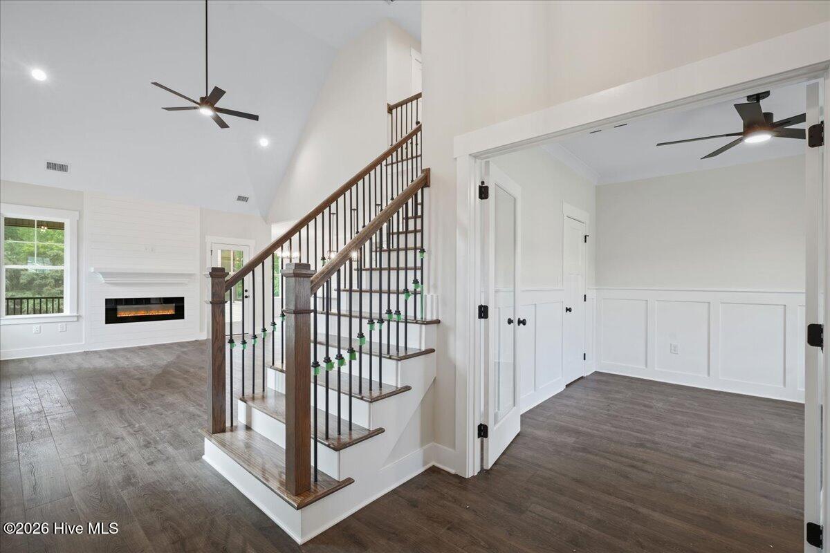 7401 Hill Road Property Photo 8