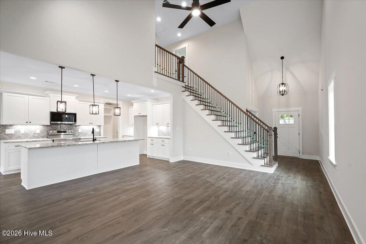 7401 Hill Road Property Photo 14