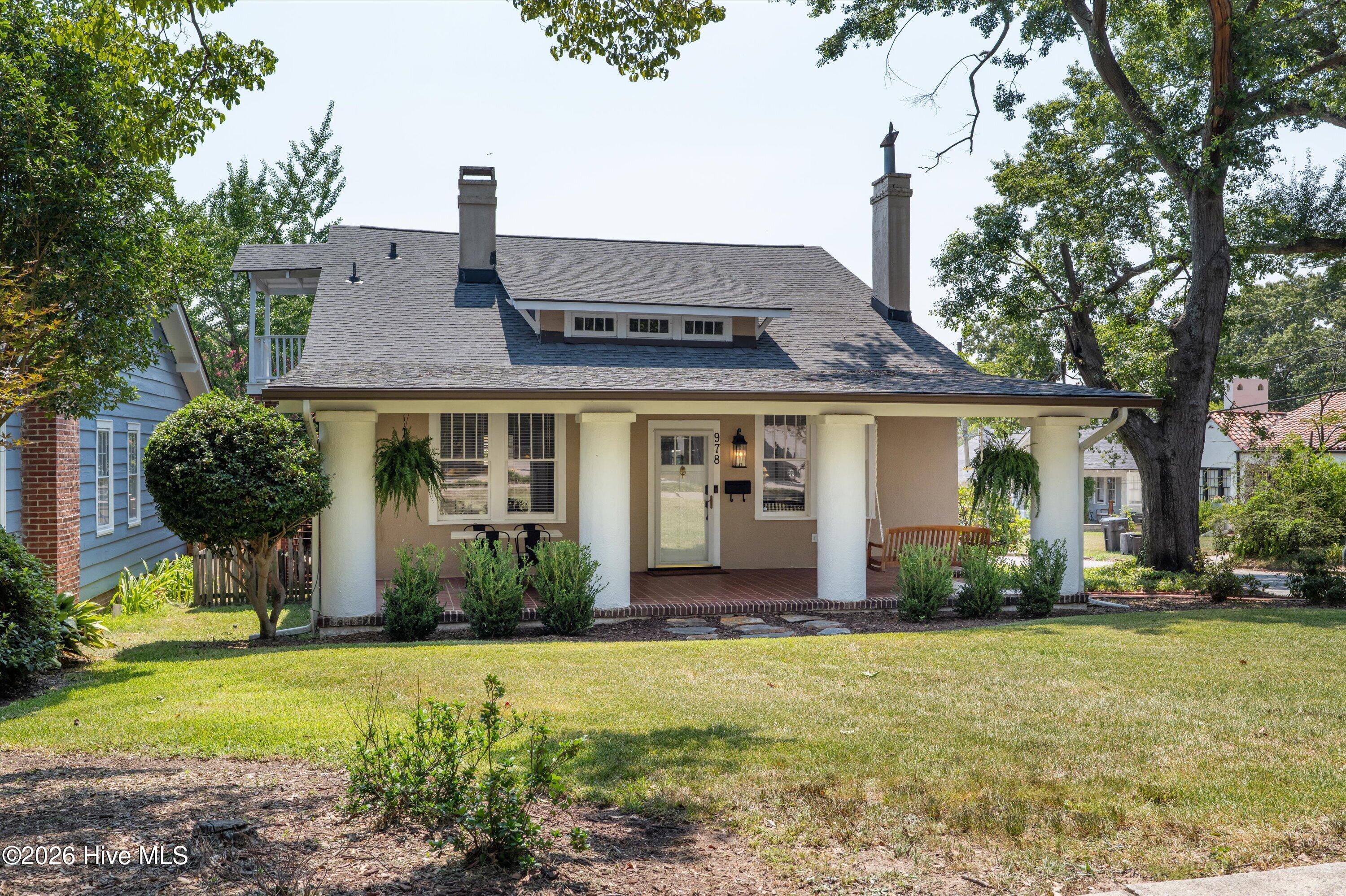978 Heard Avenue Property Photo 1