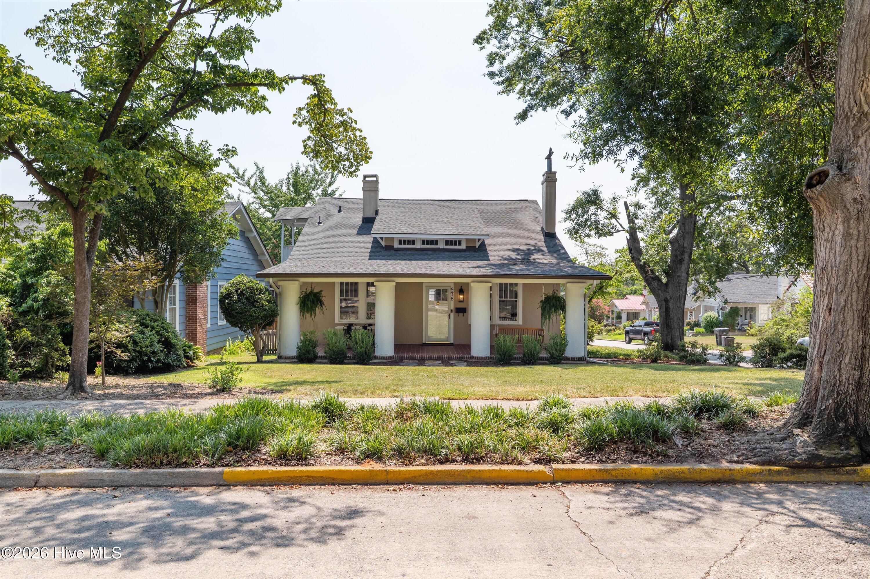 978 Heard Avenue Property Photo 2