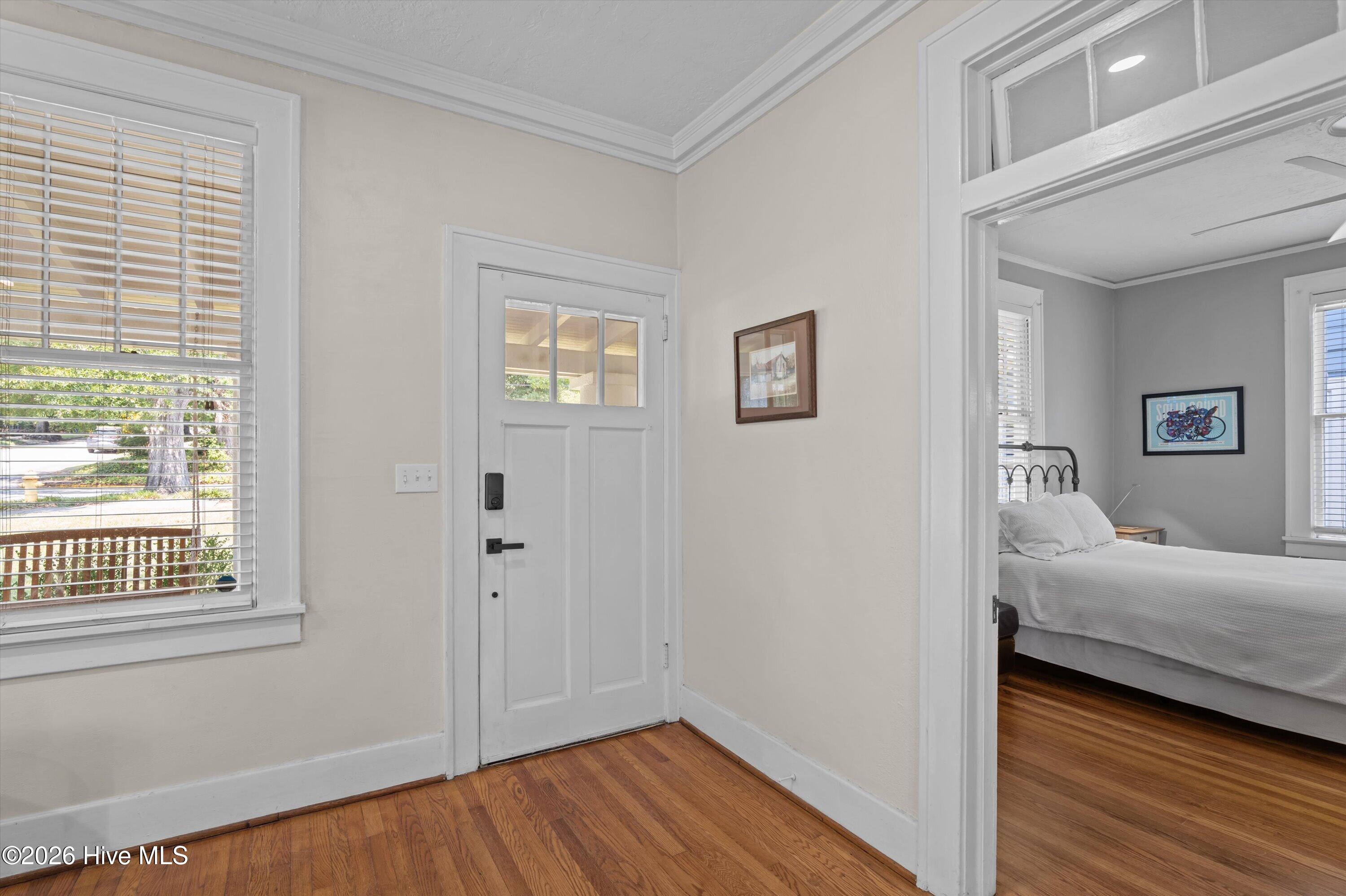 978 Heard Avenue Property Photo 9