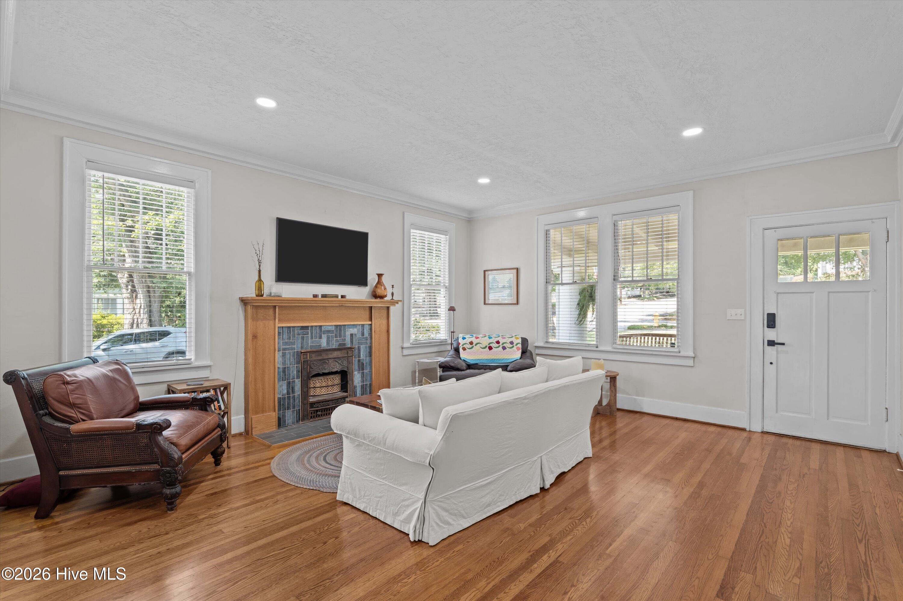 978 Heard Avenue Property Photo 12