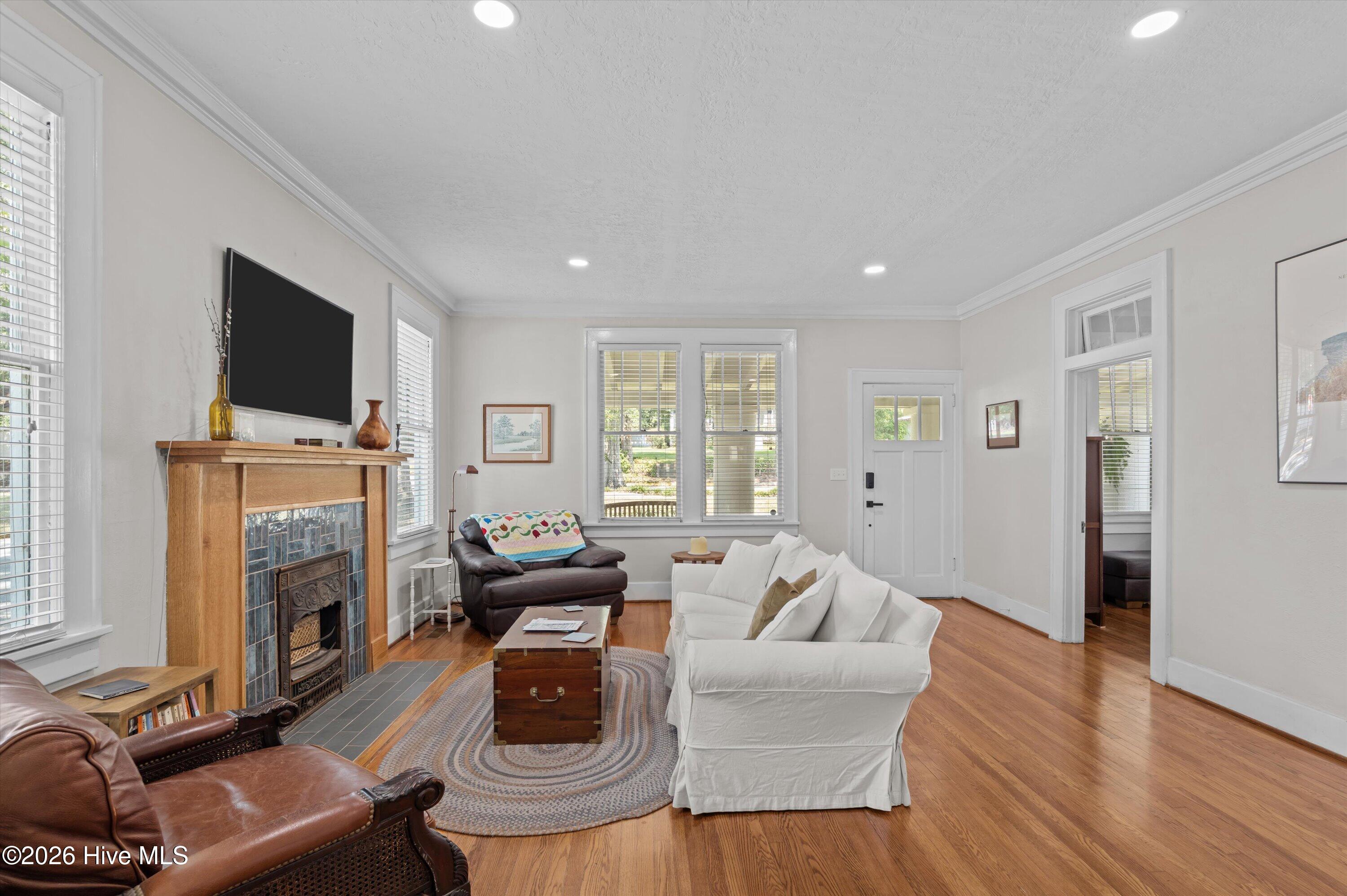 978 Heard Avenue Property Photo 13