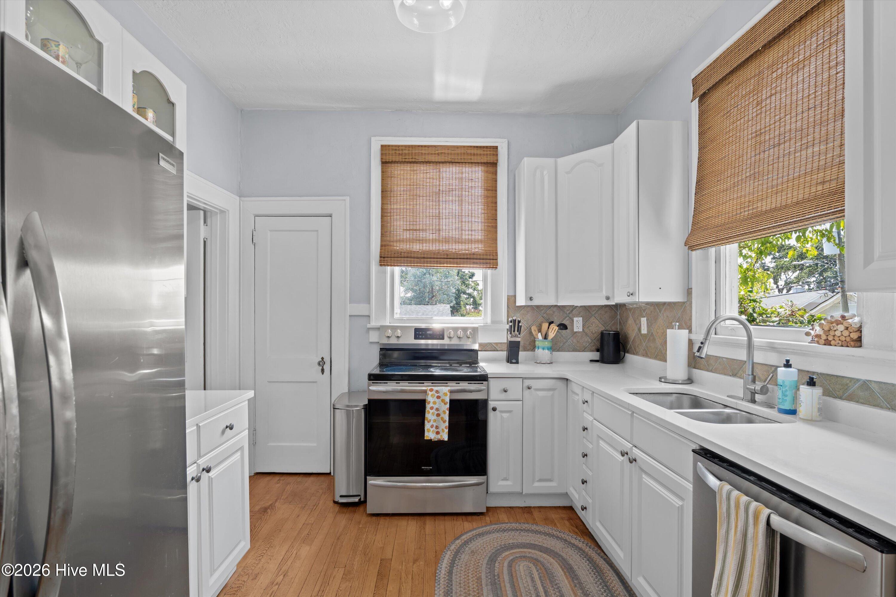 978 Heard Avenue Property Photo 33