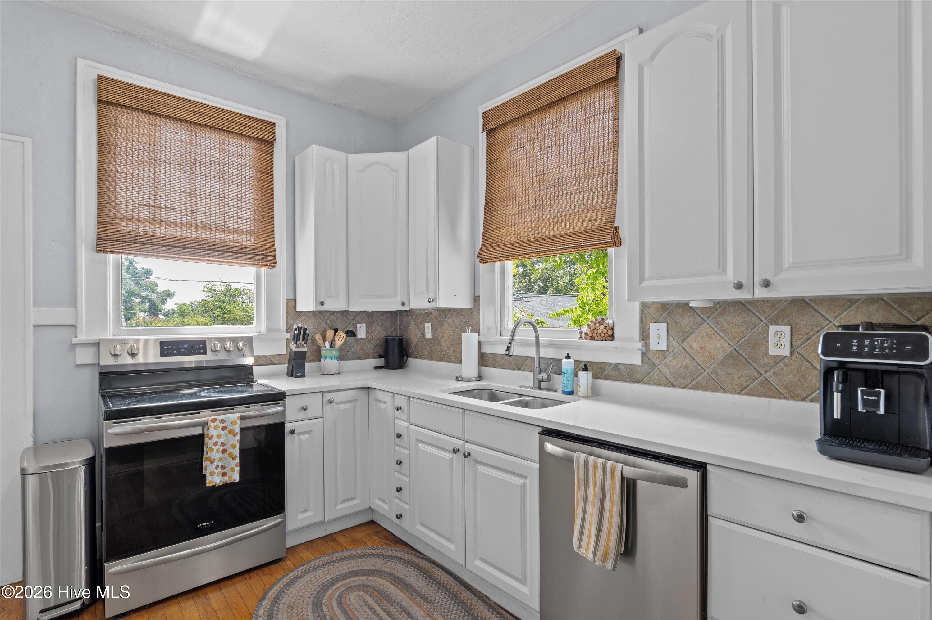 978 Heard Avenue Property Photo 34