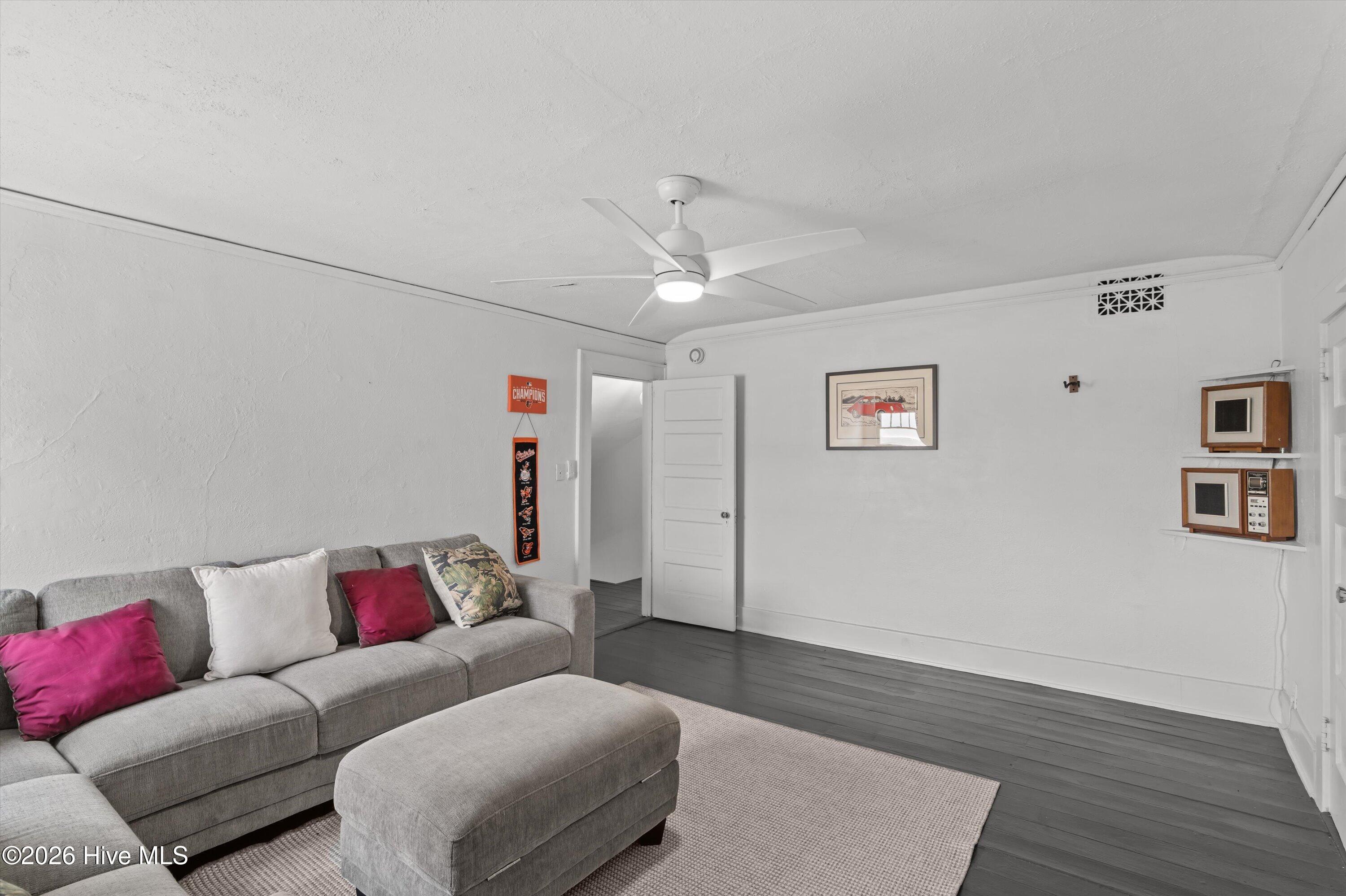 978 Heard Avenue Property Photo 42