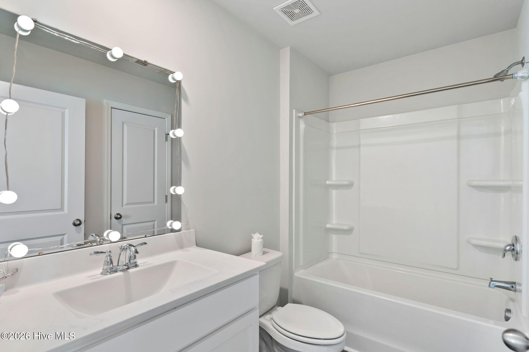 3130 Lobelia Lane 1101 Property Photo 12