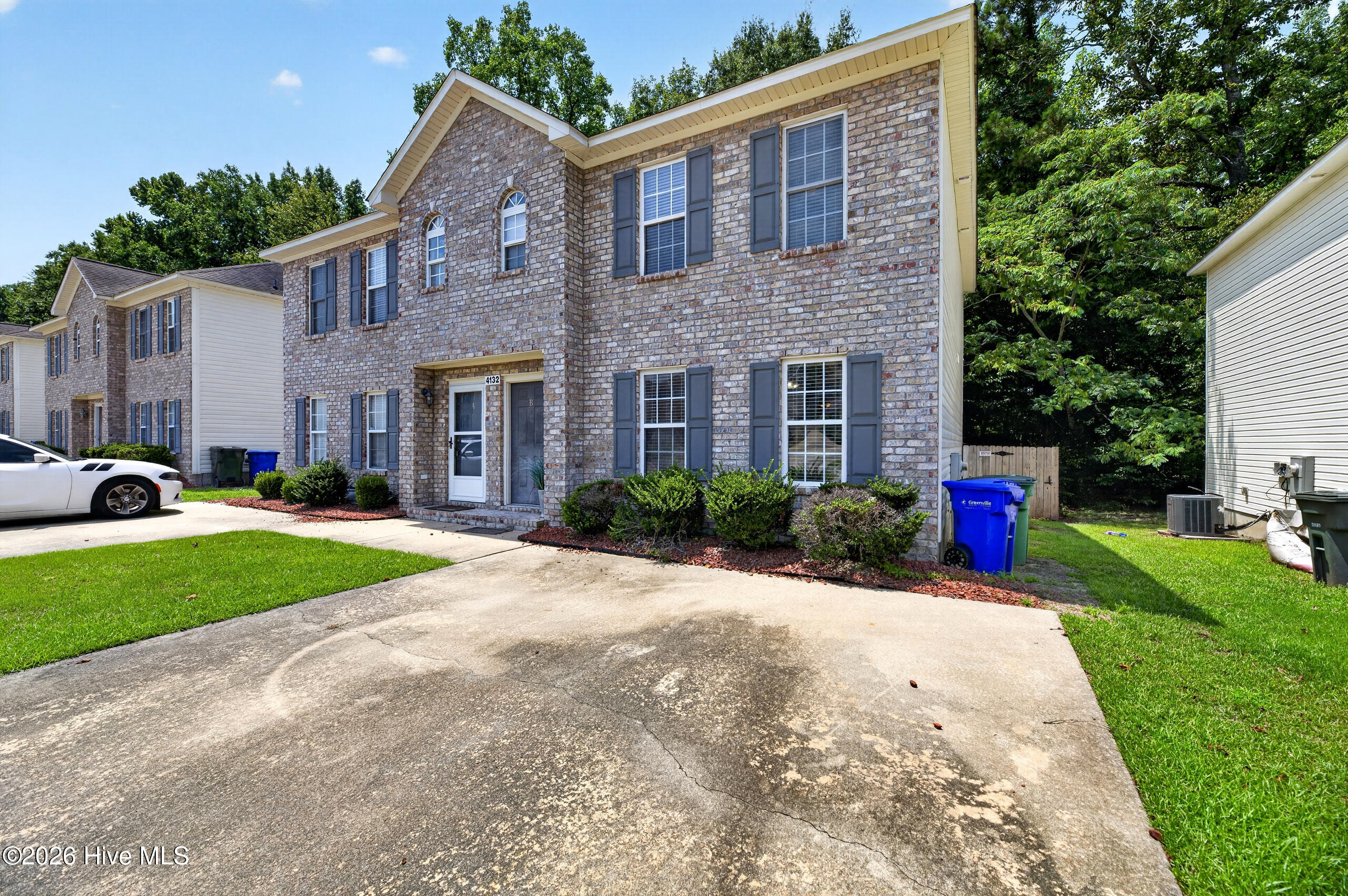 4132 Brook Creek Lane B Property Photo 3