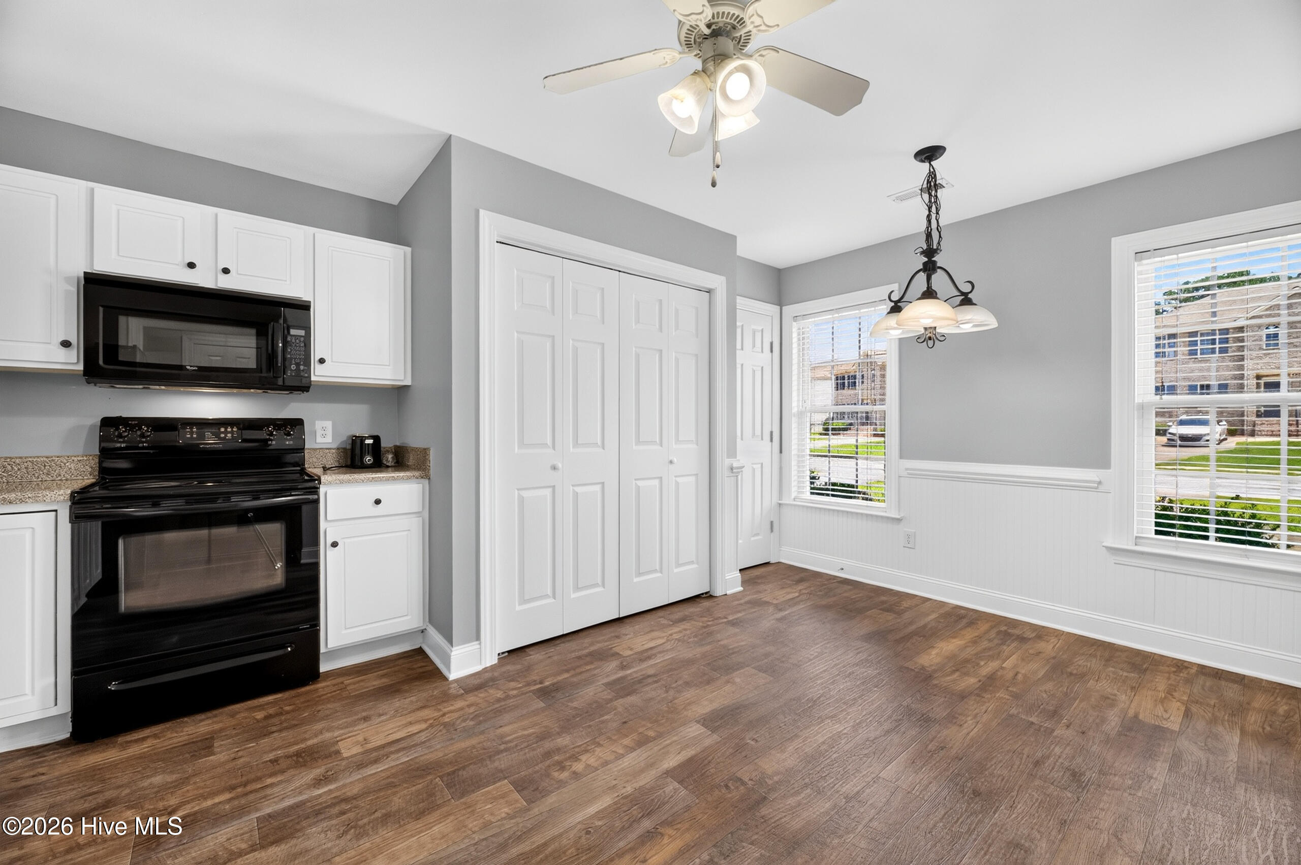 4132 Brook Creek Lane B Property Photo 10