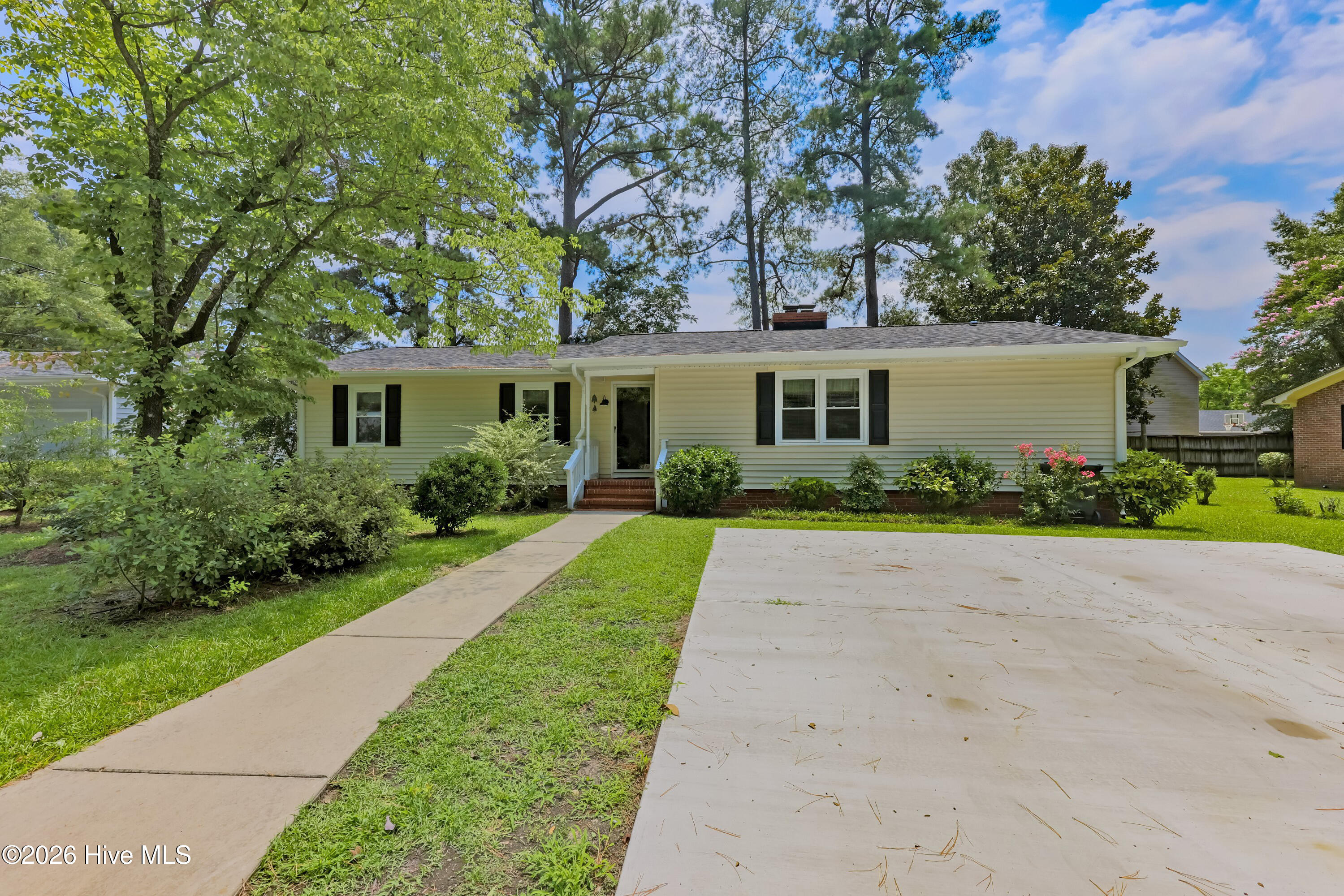 614 Forest Lane Property Photo 4