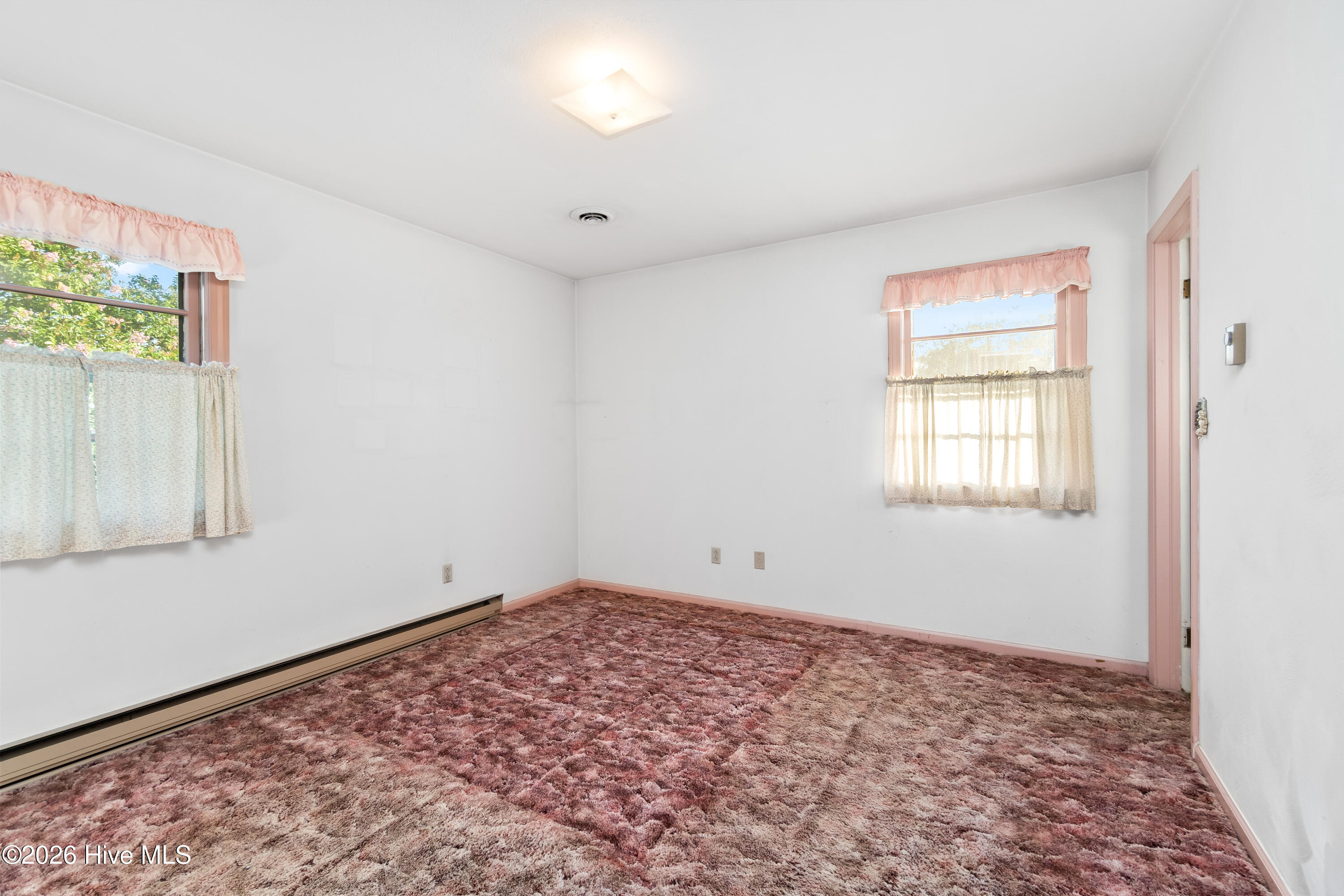 262 Caratoke Highway Property Photo 15