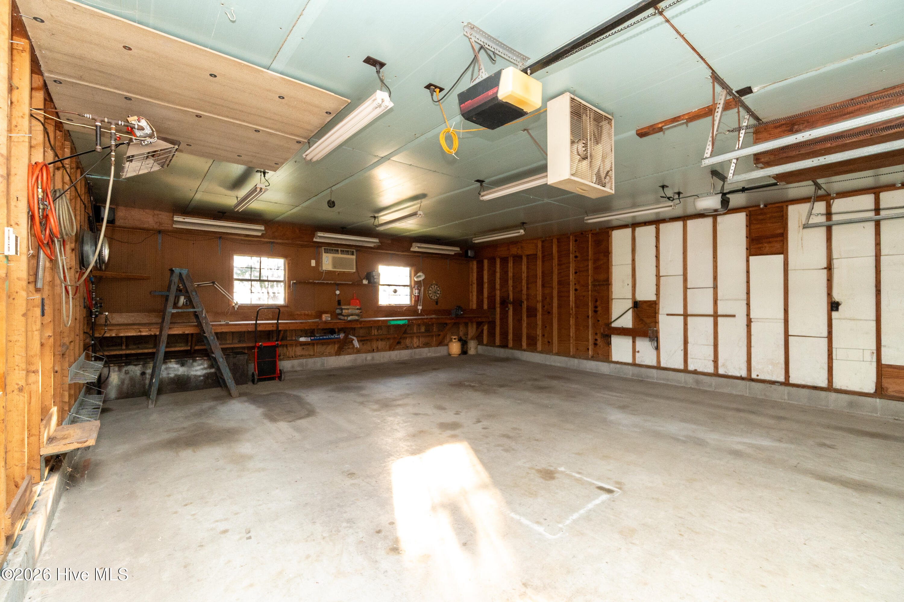 262 Caratoke Highway Property Photo 28