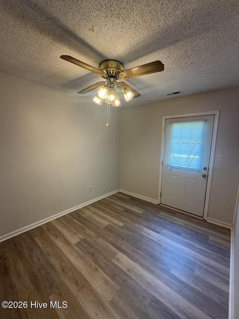 902 Laurel Lane Property Photo 6