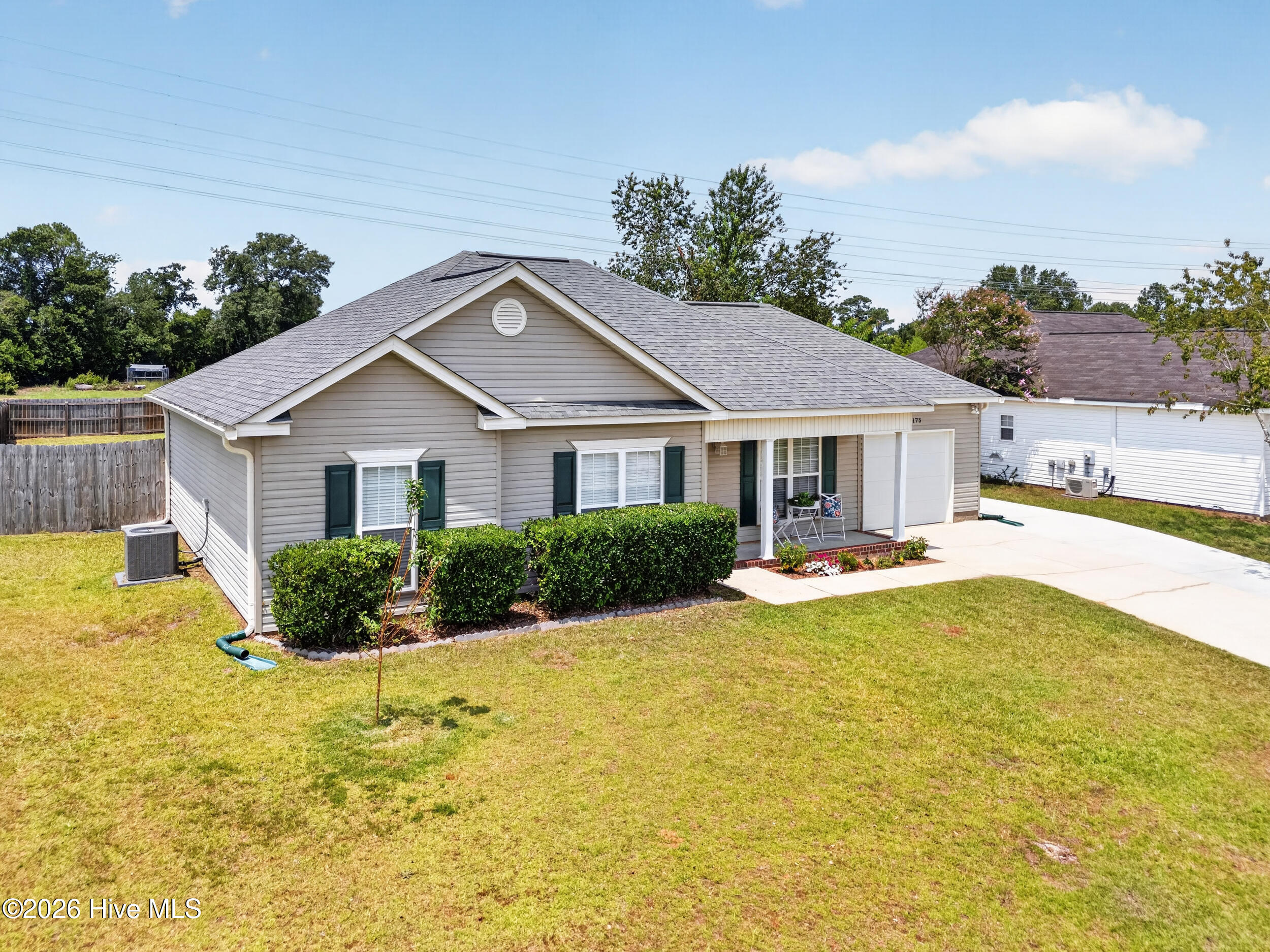 175 Sandlewood Way Property Photo 1