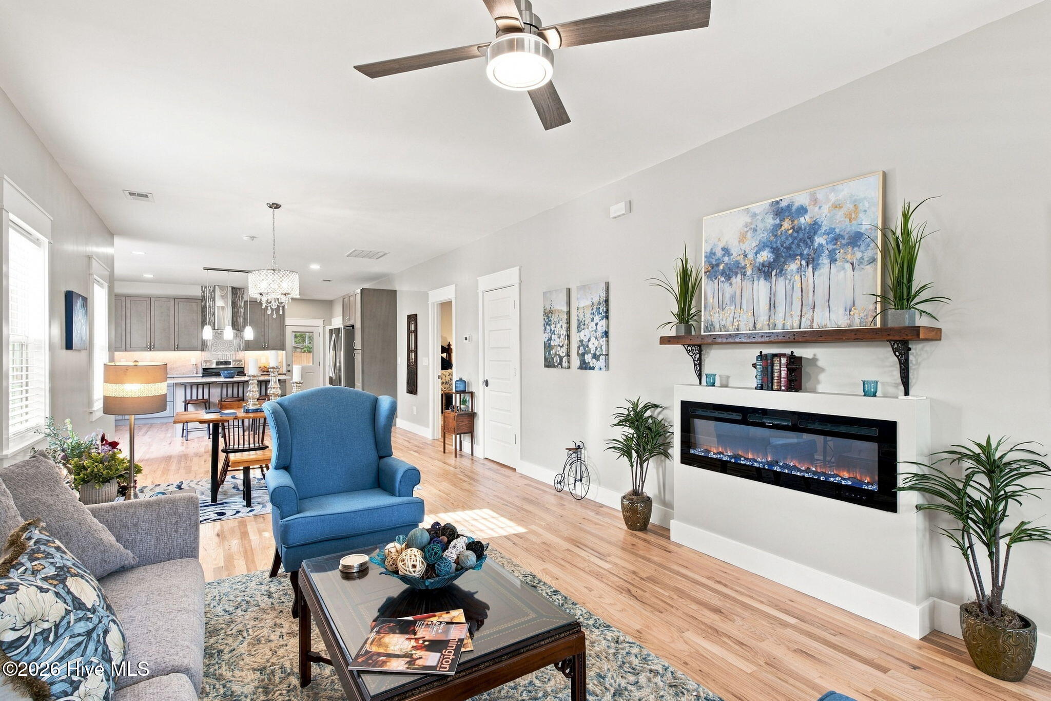 512 Queen Street Property Photo 4