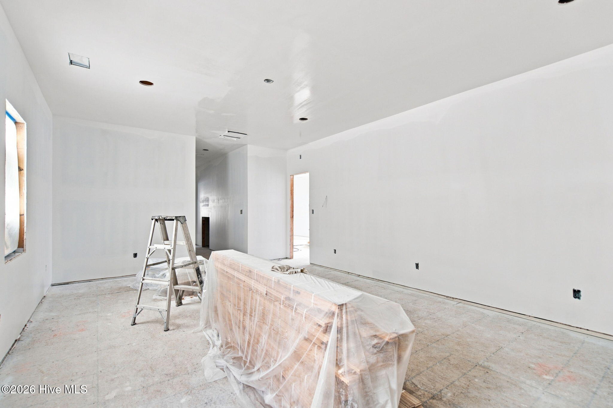 512 Queen Street Property Photo 7