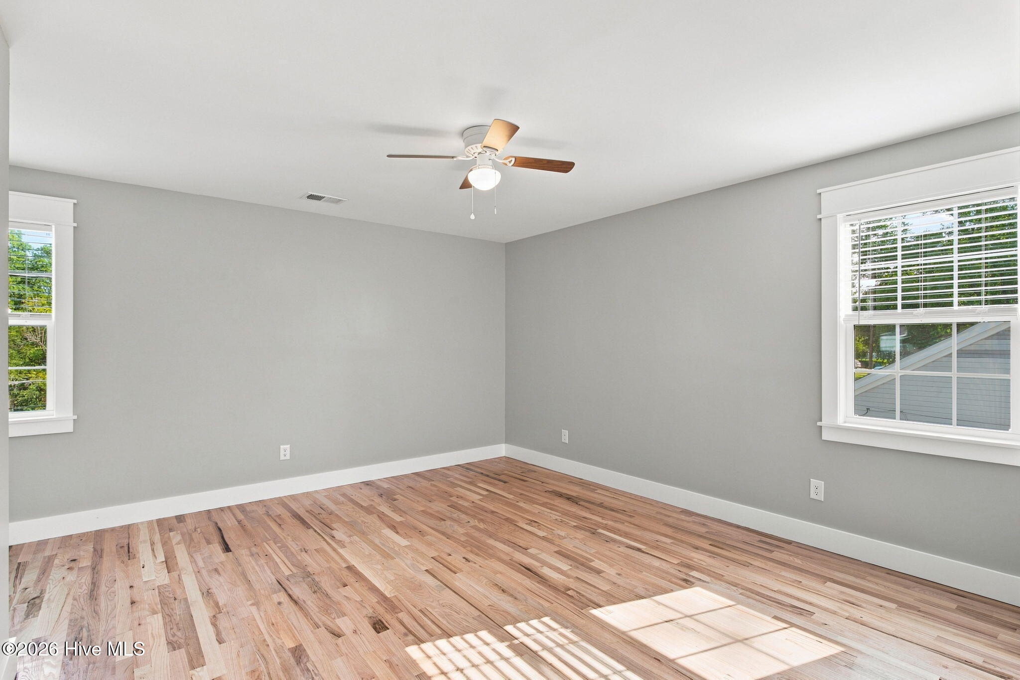 512 Queen Street Property Photo 37