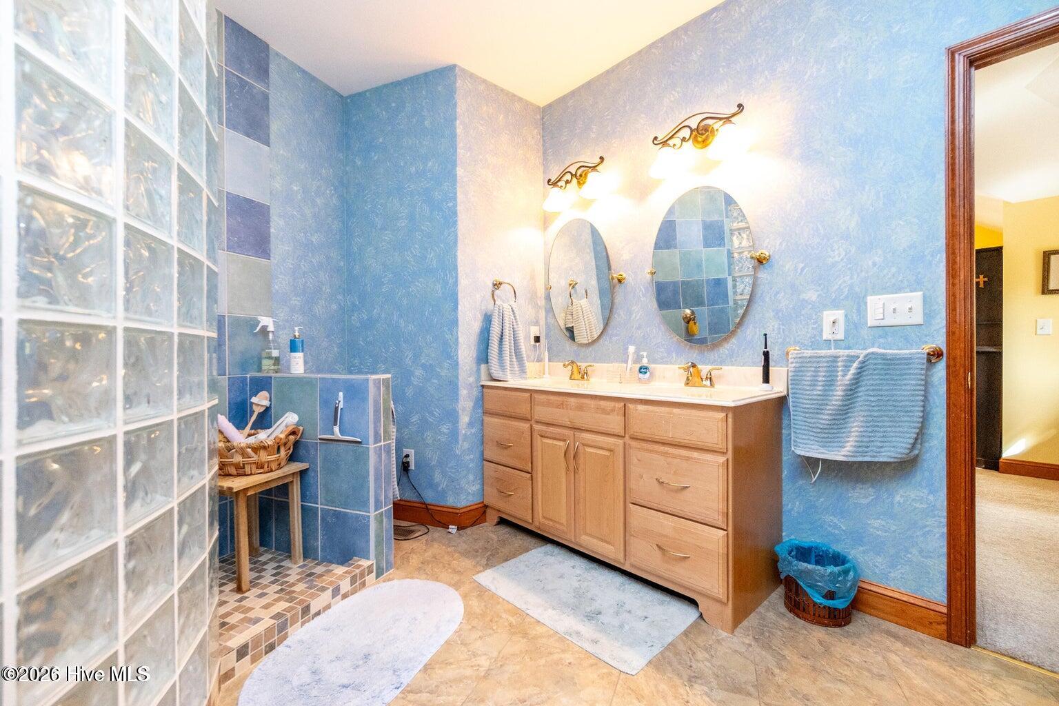 207 Megan Loop S Property Photo 41