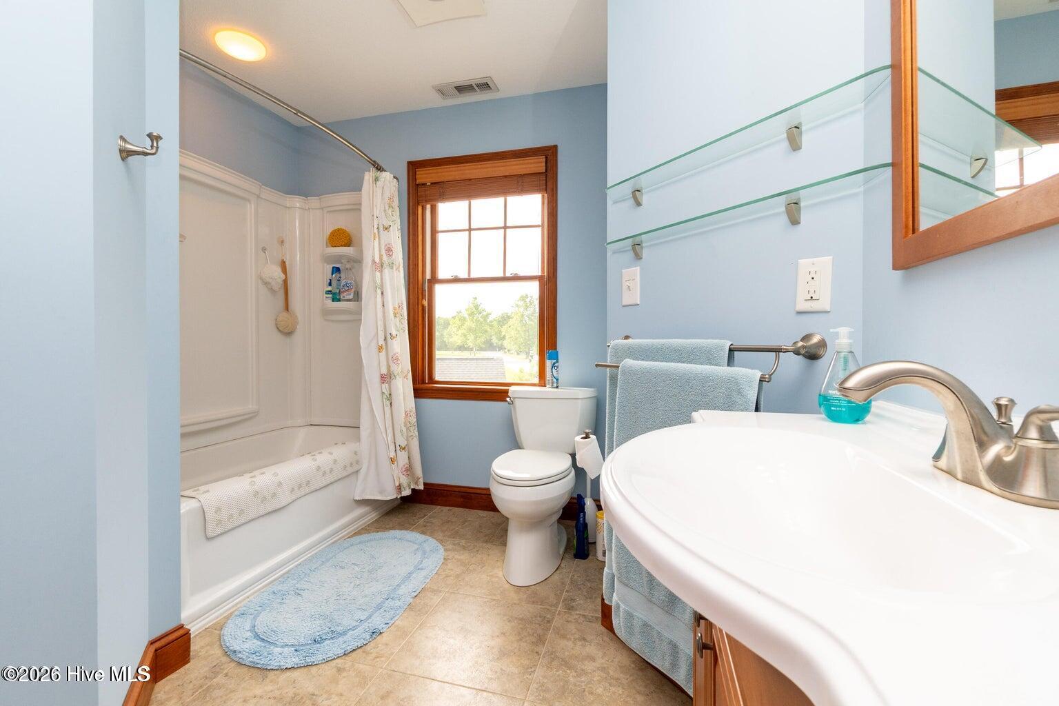 207 Megan Loop S Property Photo 45