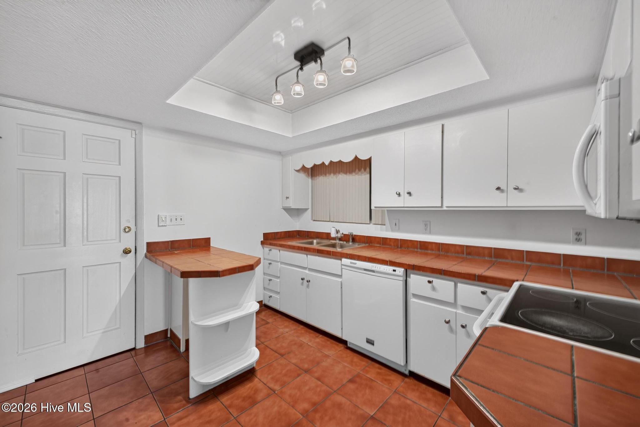 3538 Gleneagles Drive Property Photo 6