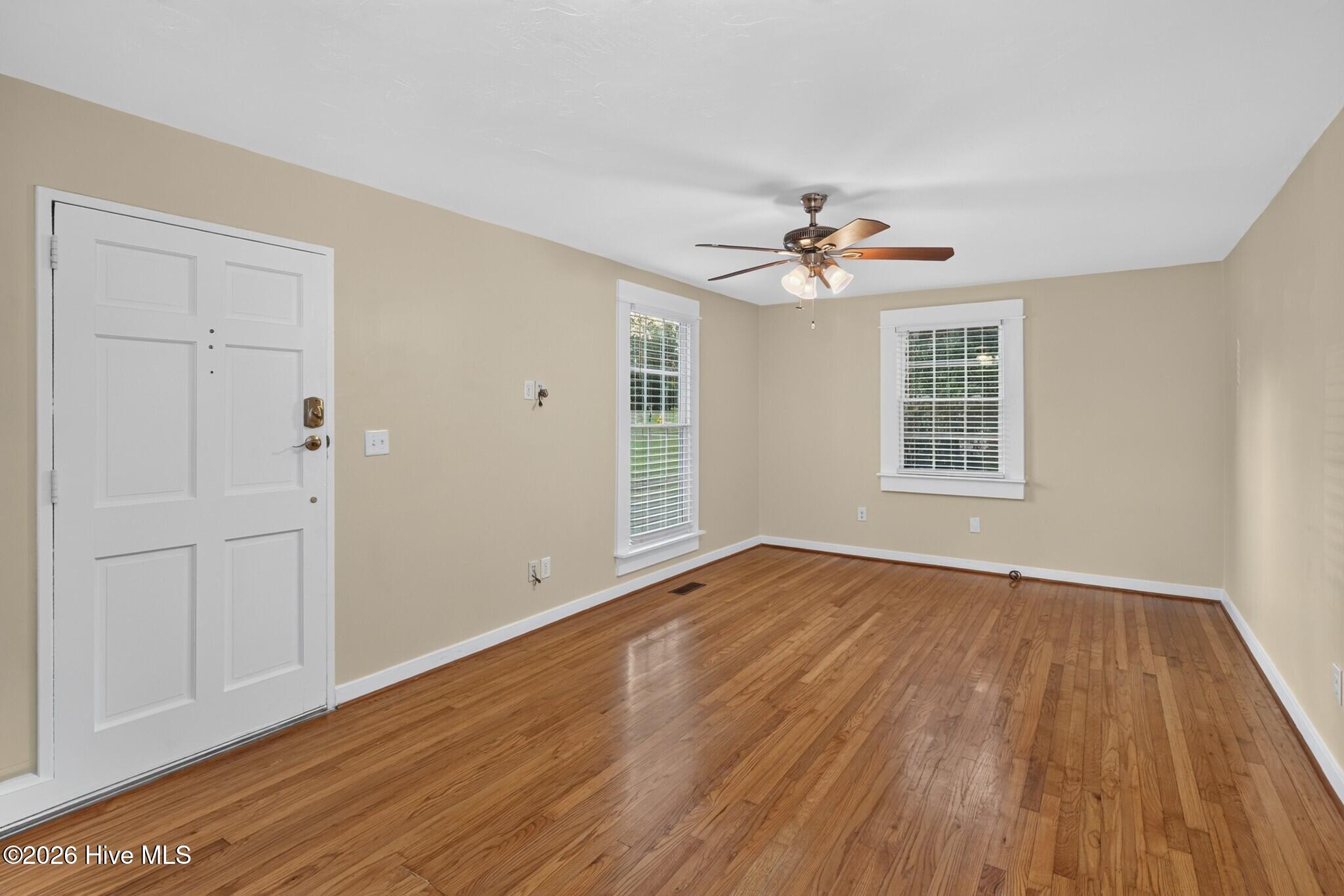 2315 Henry Circle Property Photo 7
