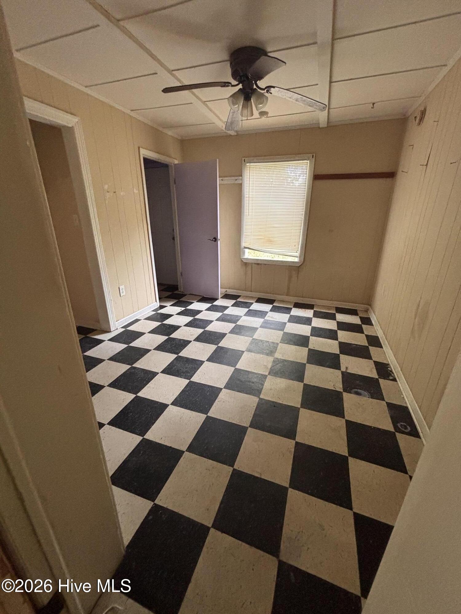1912 Williams Drive Property Photo 4