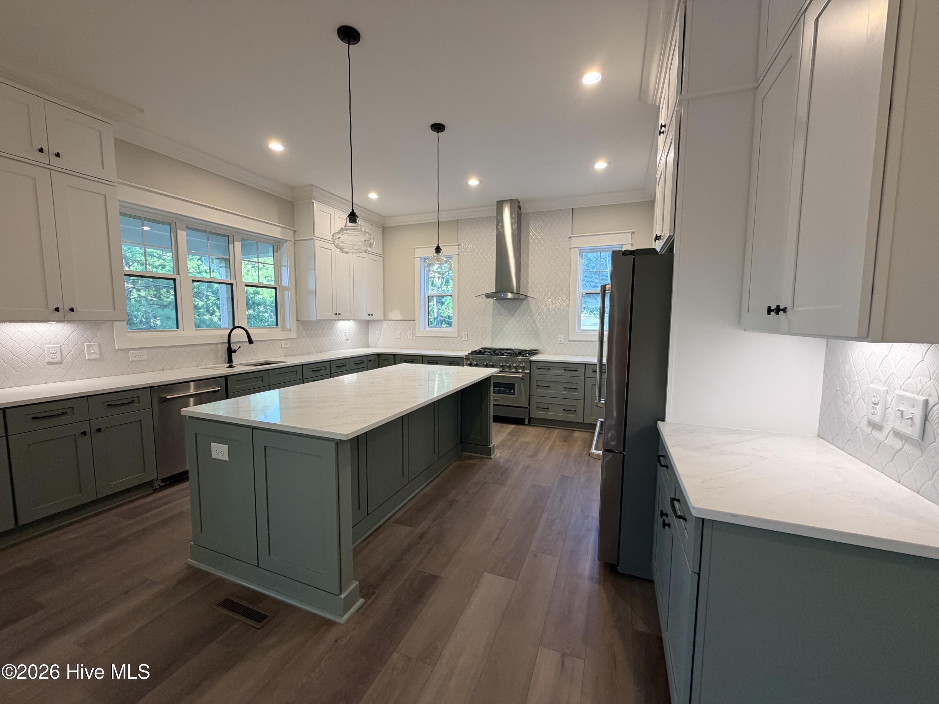 16 Overpeck Lane Property Photo 3