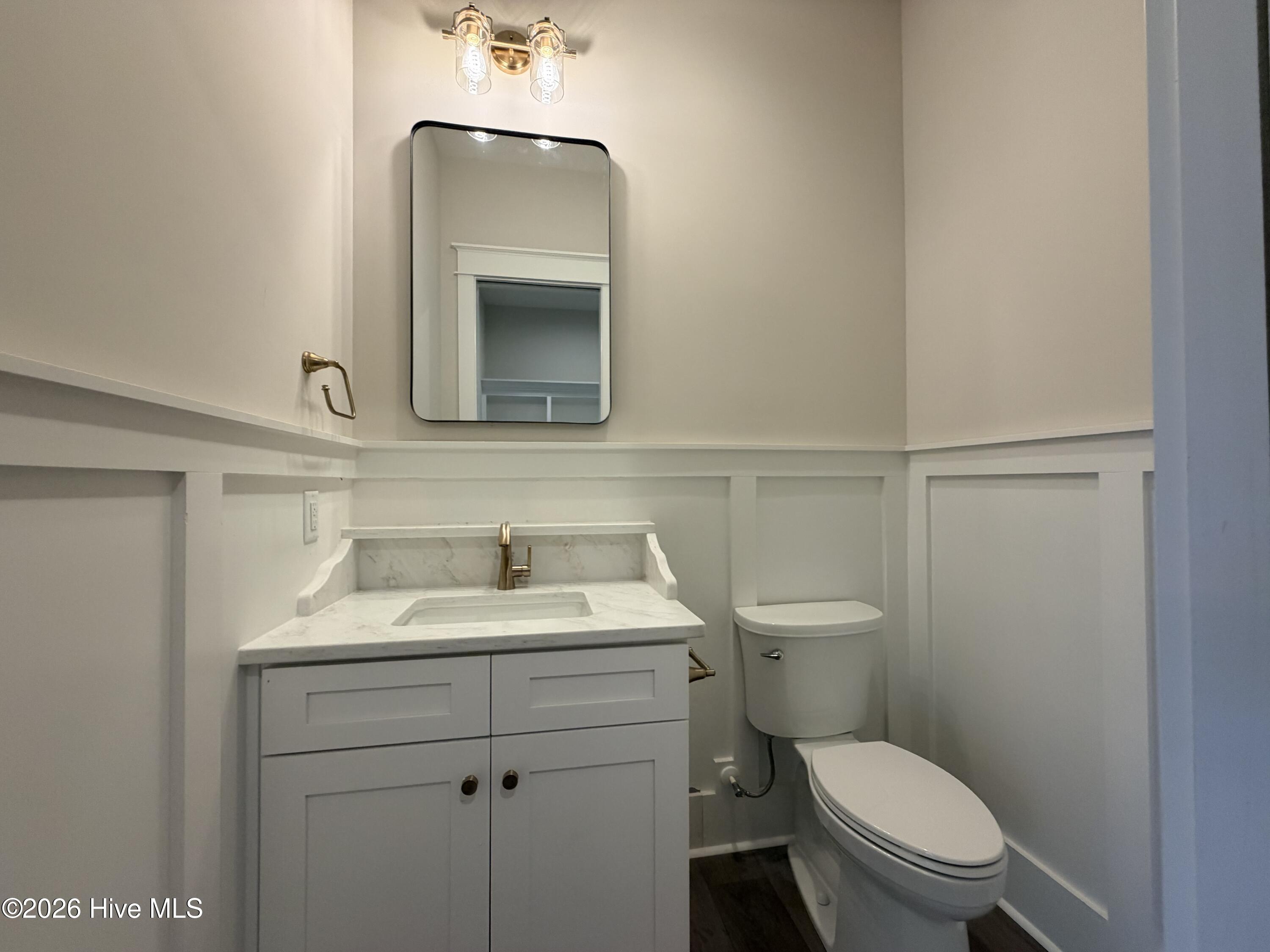 16 Overpeck Lane Property Photo 21
