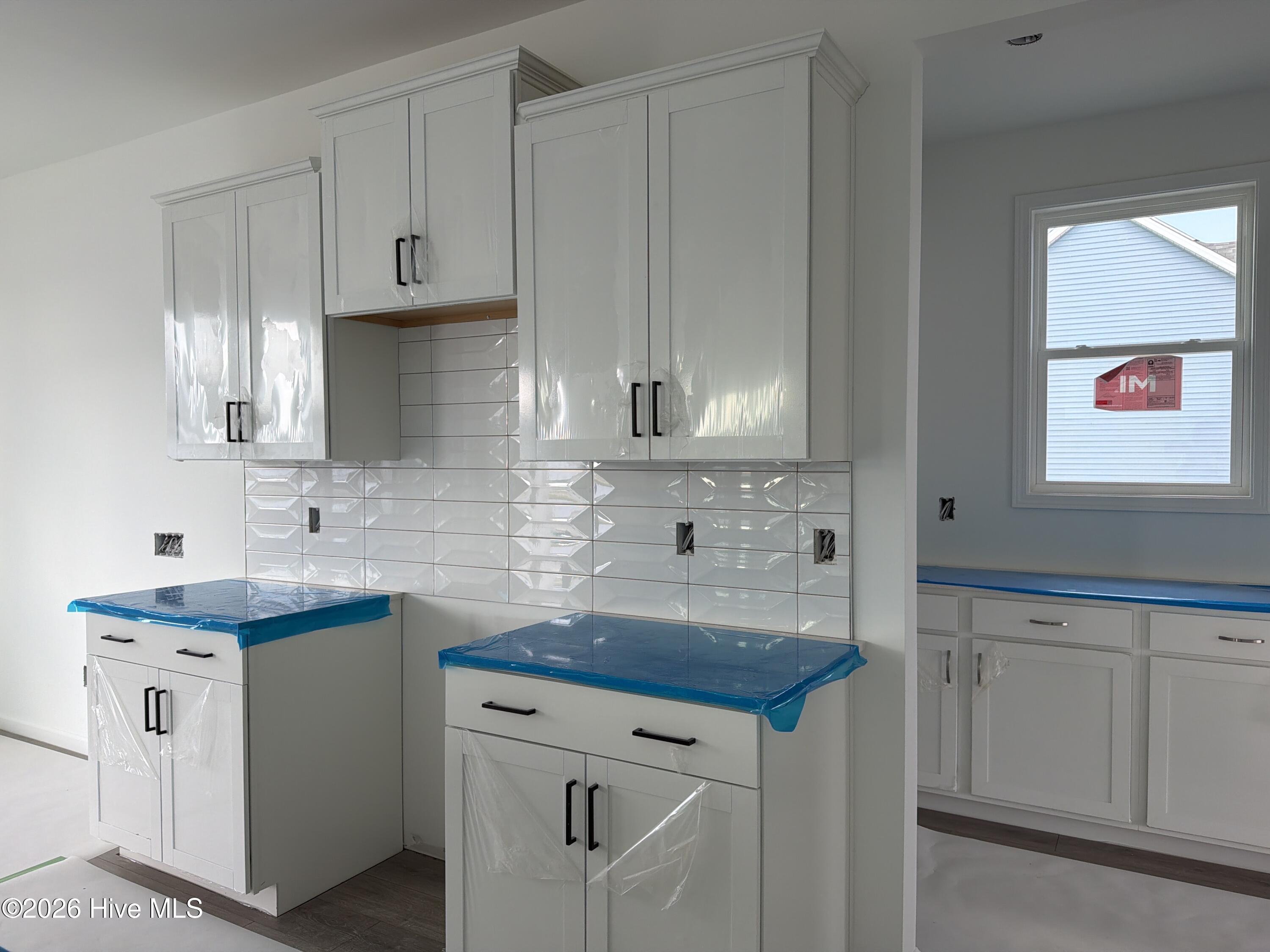 523 Midsummer Street Property Photo 3
