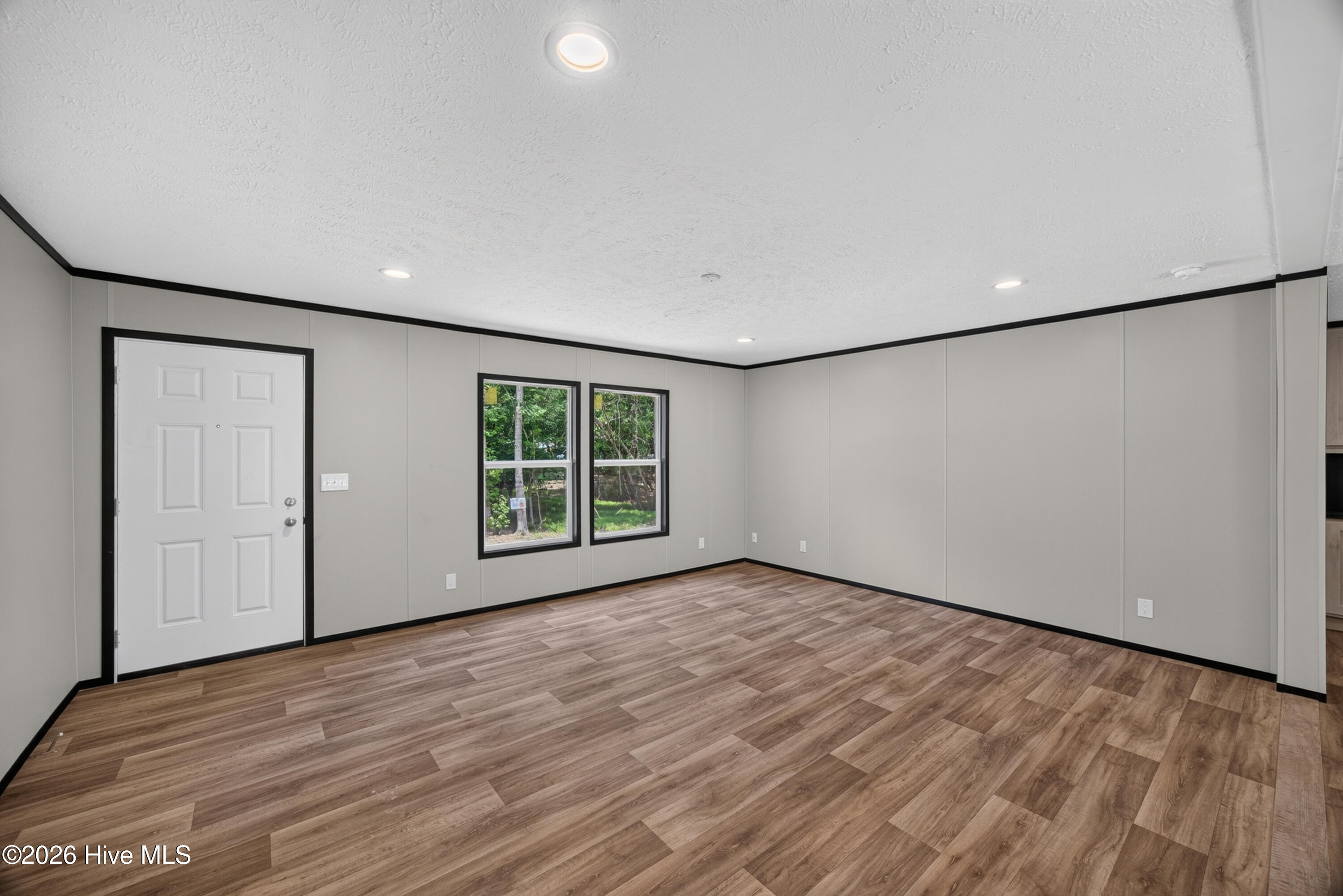 372 Mallard Roost Drive Property Photo 8