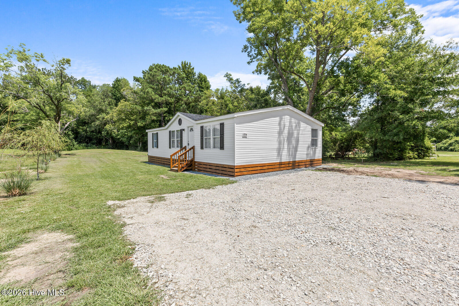 1014 Harrell's Loop Road Property Photo 2