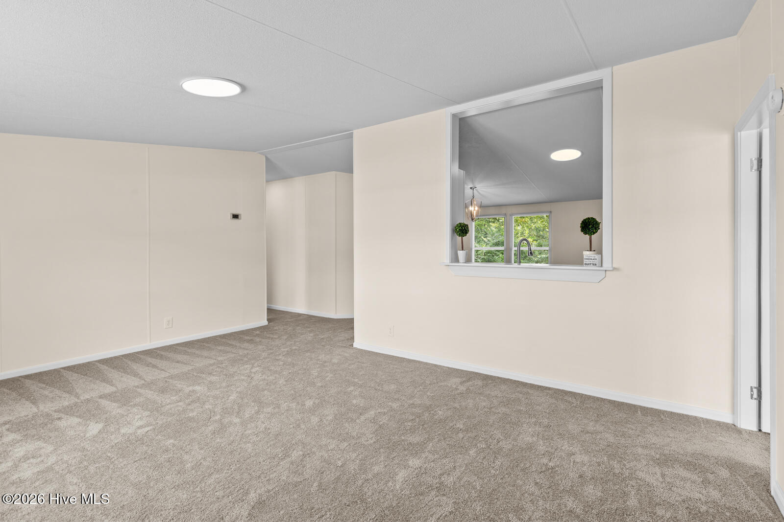 1014 Harrell's Loop Road Property Photo 3