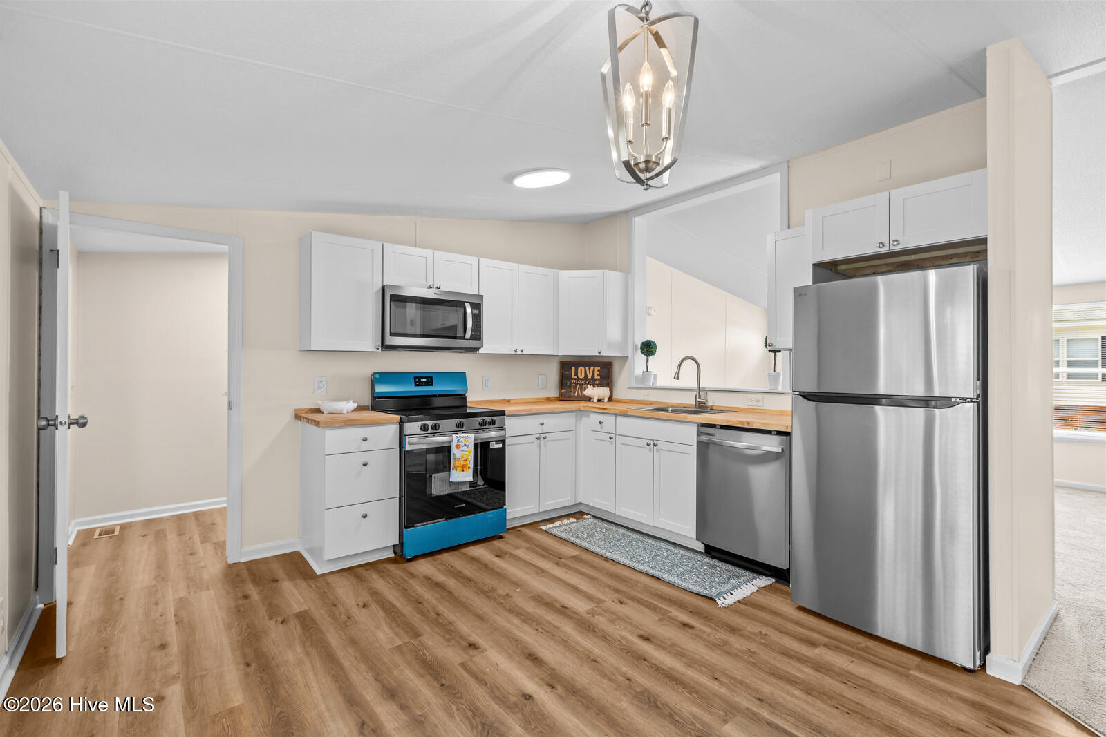 1014 Harrell's Loop Road Property Photo 7