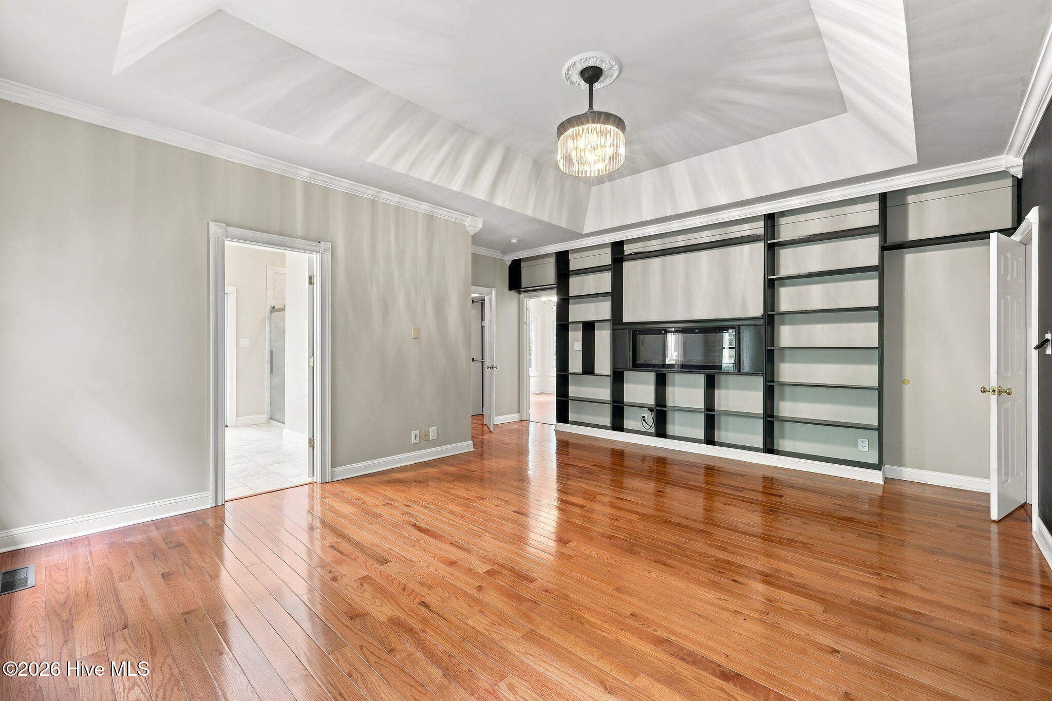 407 Rustic Court Property Photo 16