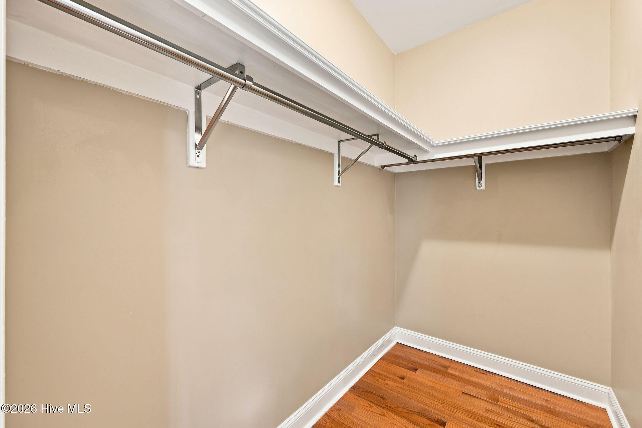 407 Rustic Court Property Photo 42