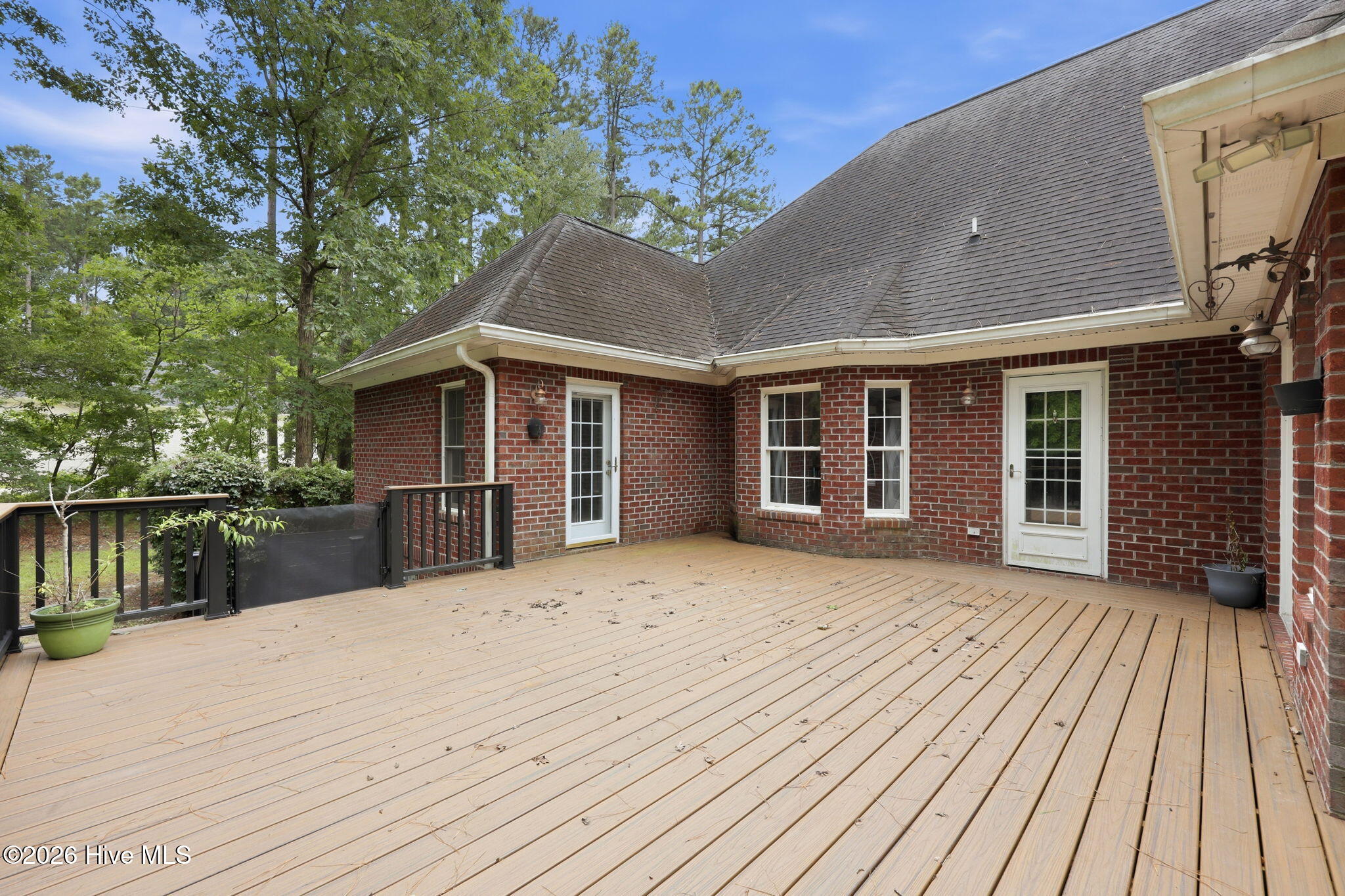 407 Rustic Court Property Photo 53
