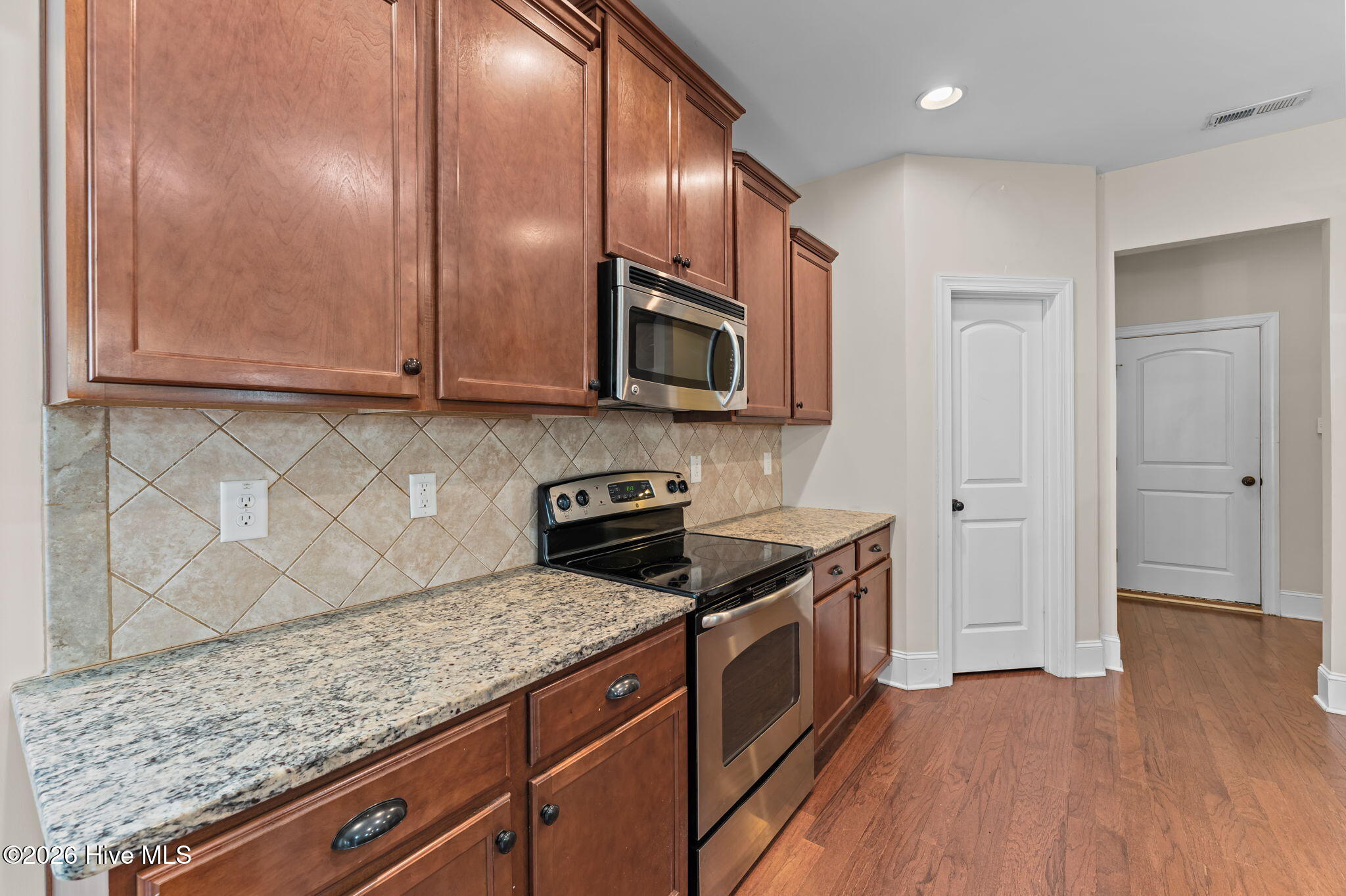 195 Glenmoor Drive Property Photo 22
