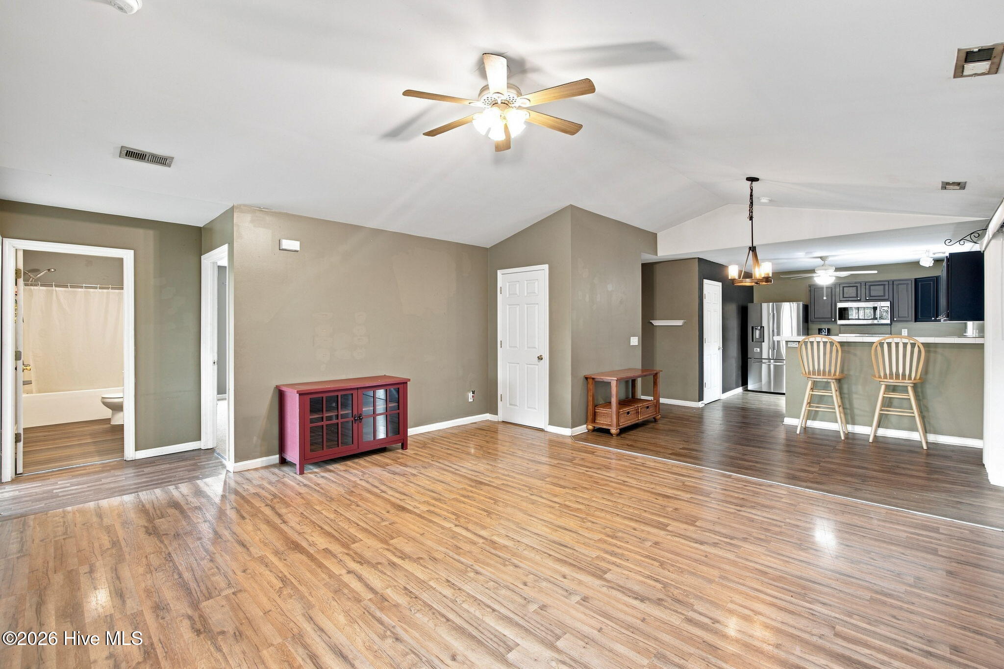 1805 W Oak Island Drive Property Photo 11
