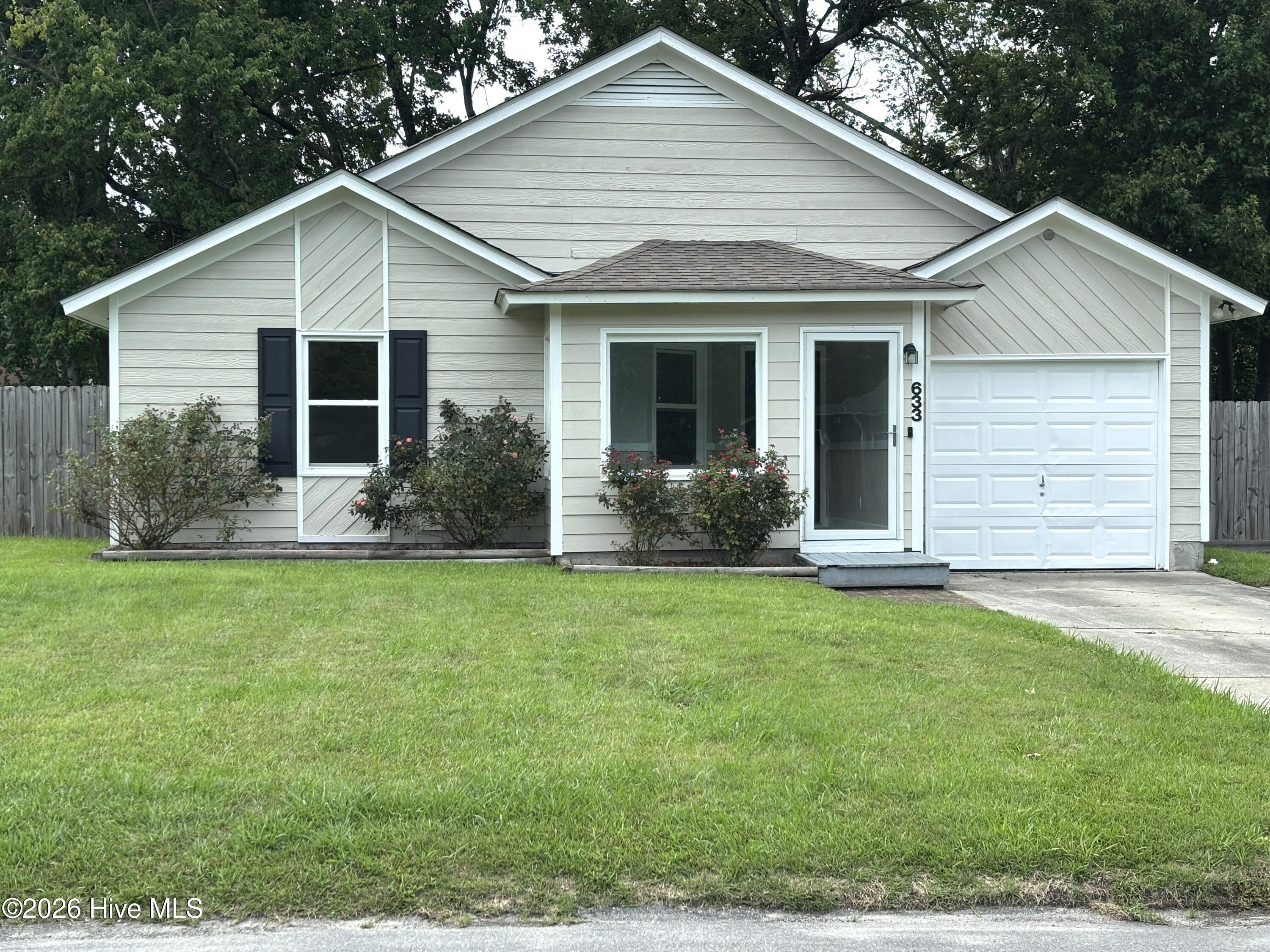 633 Foxfire Circle Property Photo 1